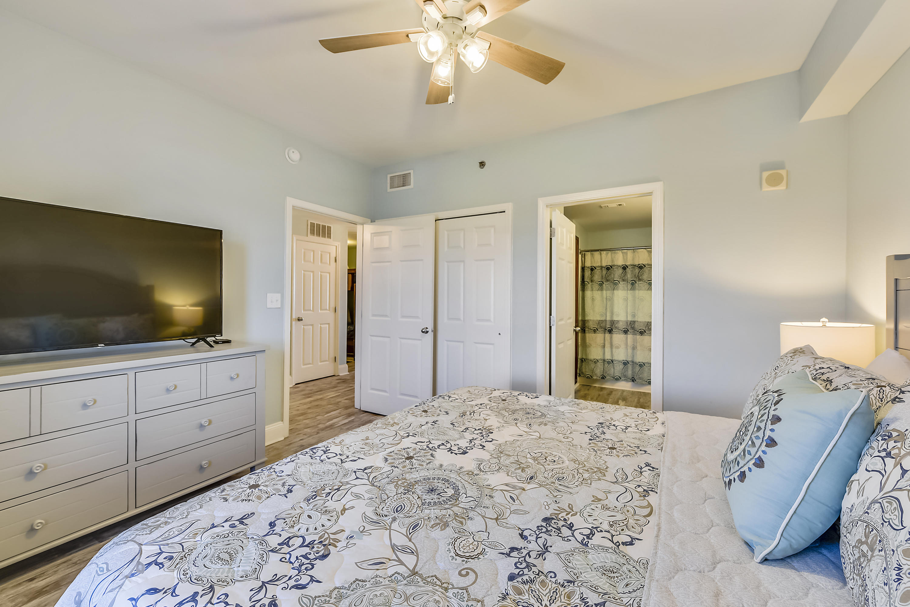 Laketown Wharf - Residential