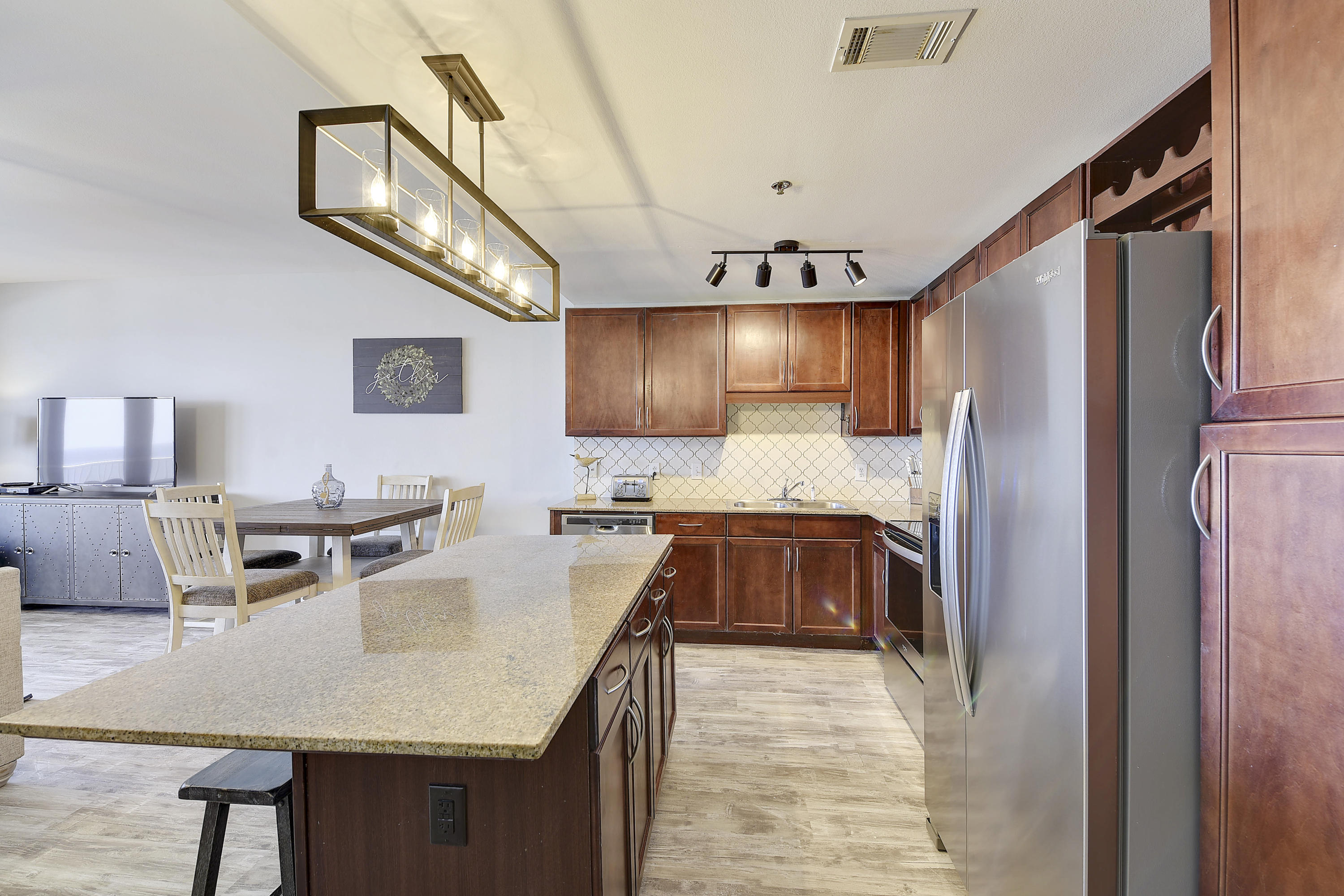 Laketown Wharf - Residential