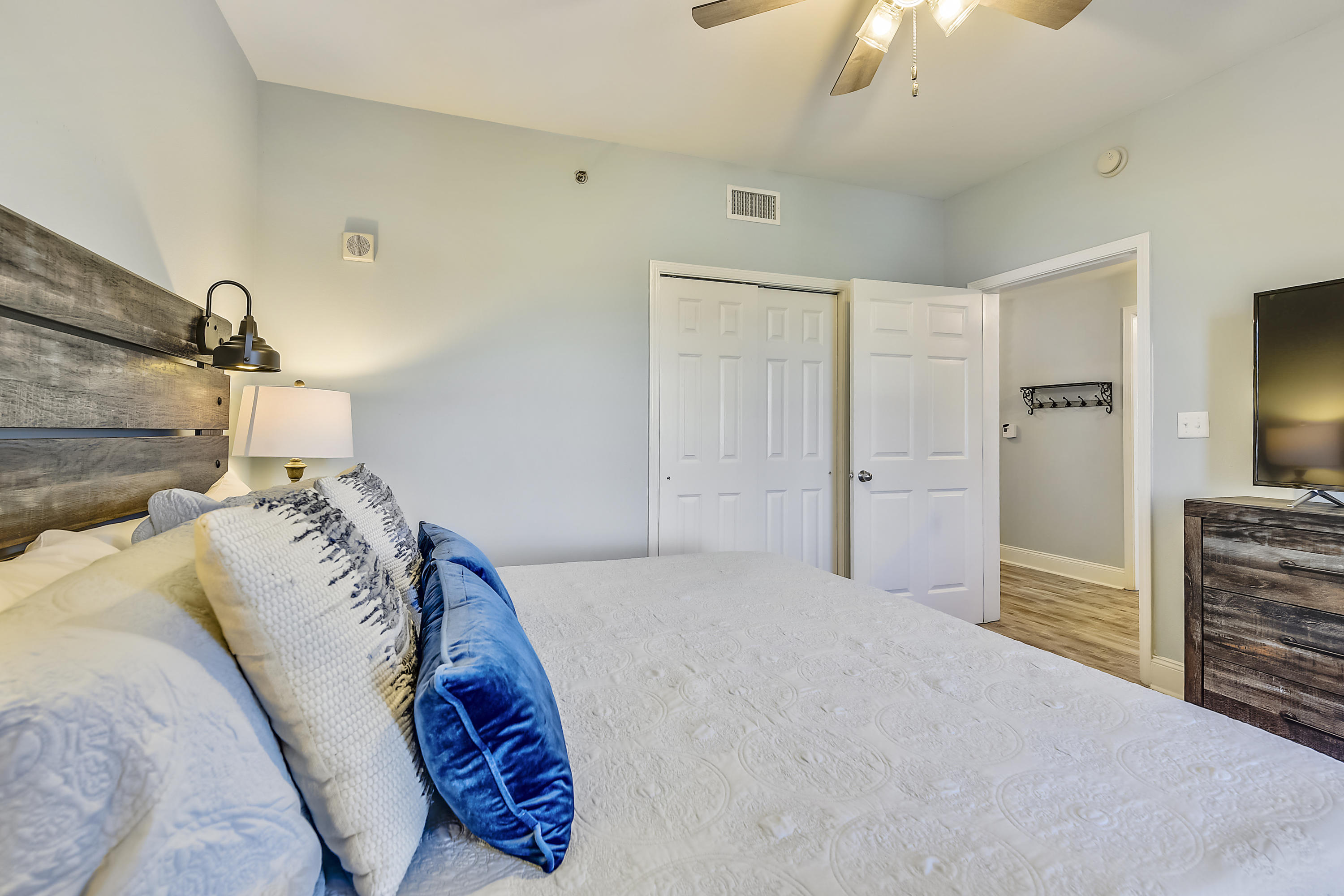 Laketown Wharf - Residential