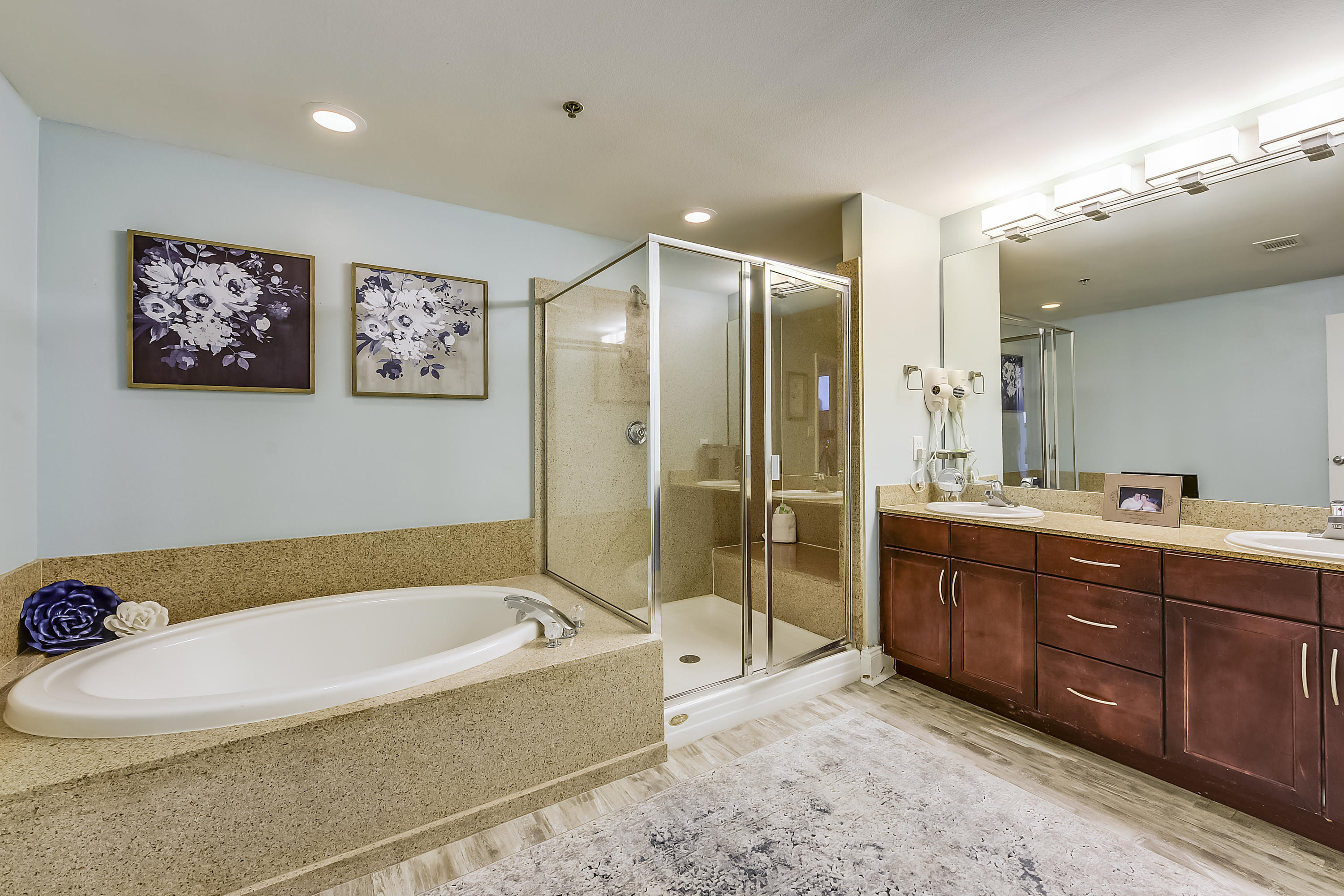 Laketown Wharf - Residential