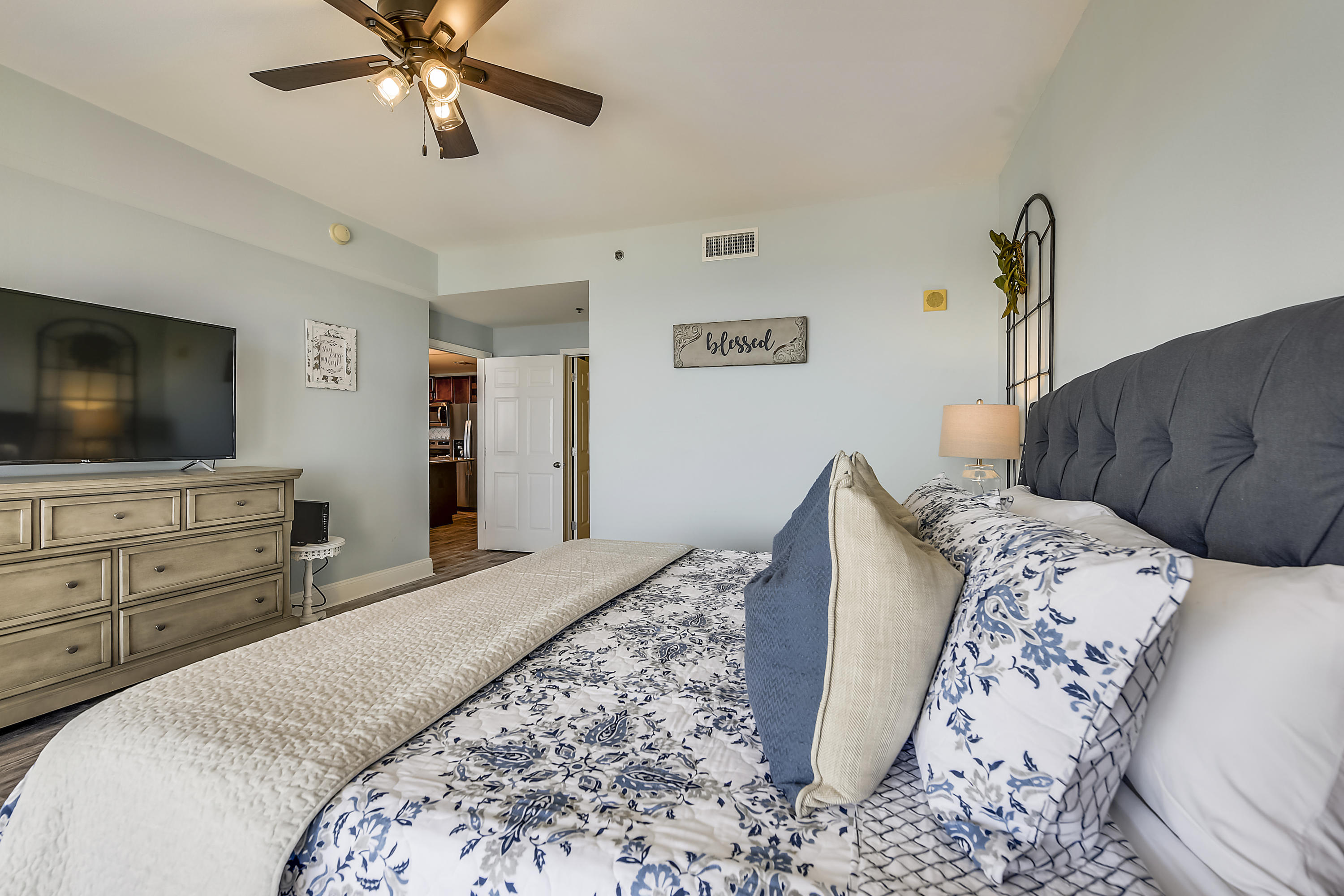 Laketown Wharf - Residential