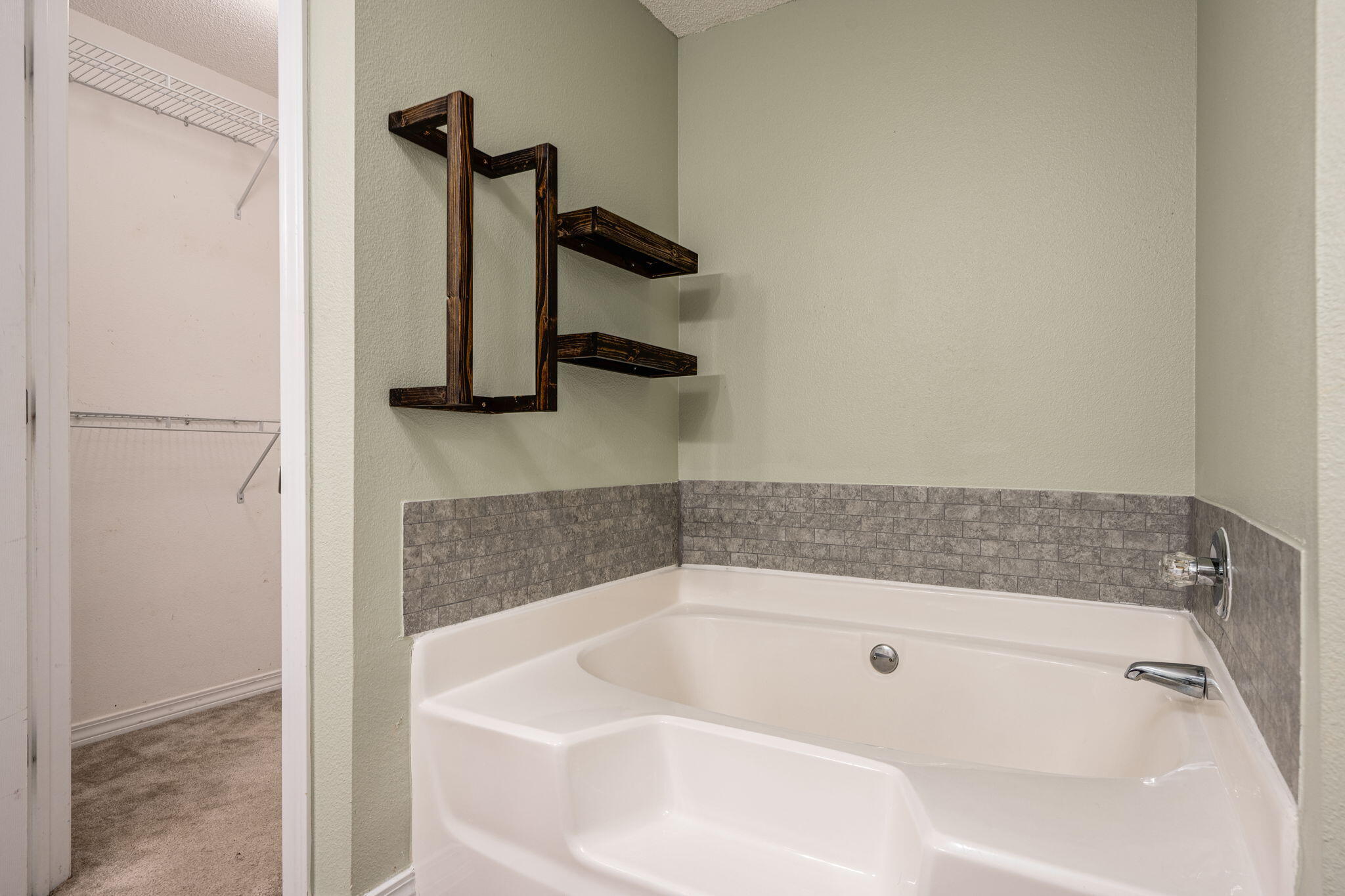 LEE FARMS PH I - Residential