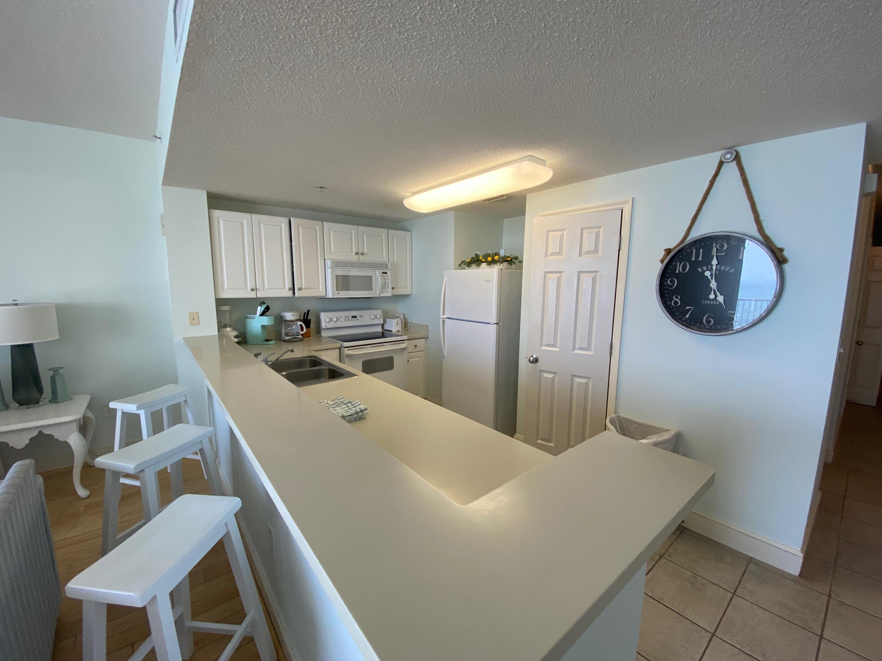 MAJESTIC BEACH TOWERS I - Residential