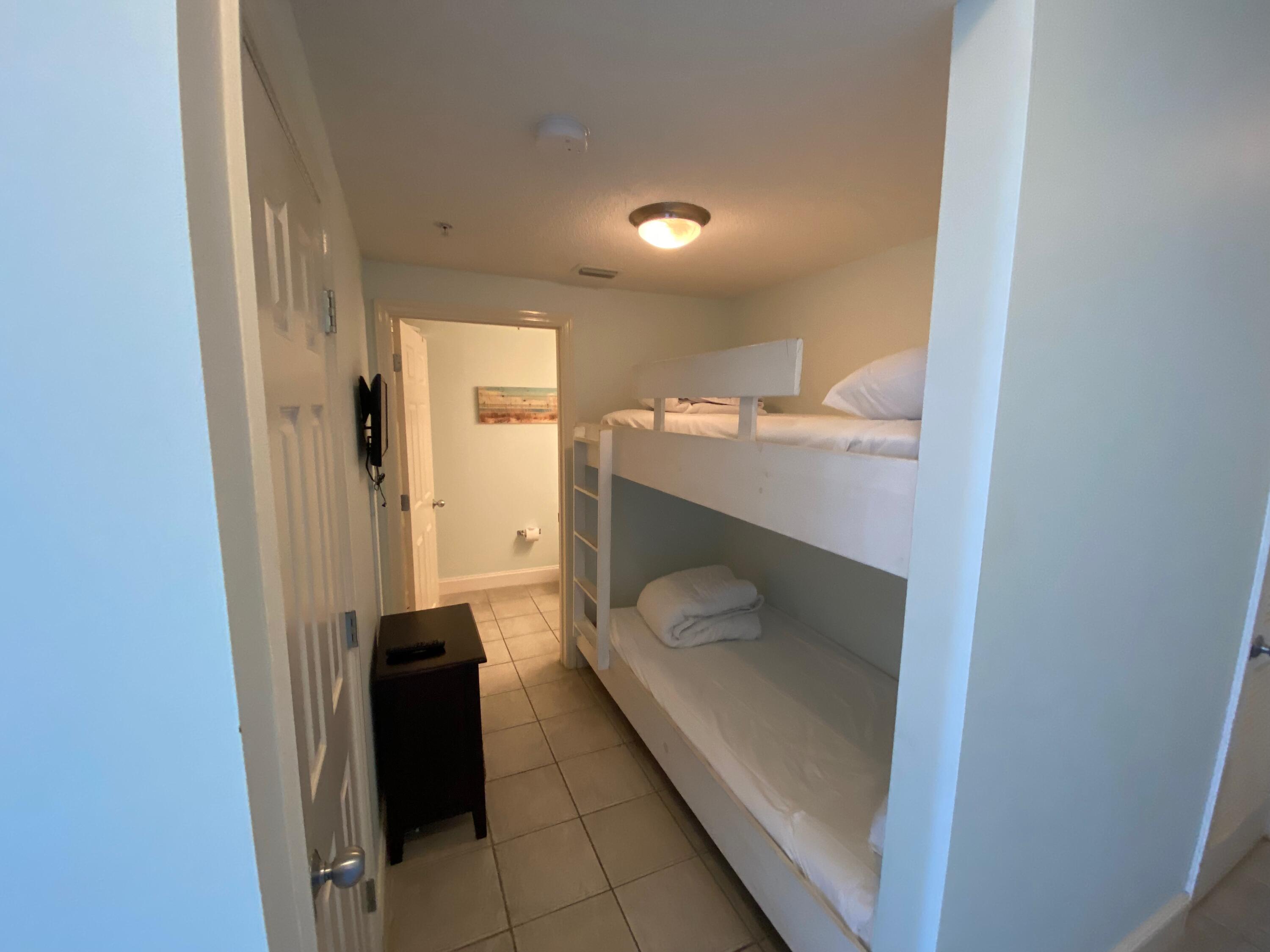 MAJESTIC BEACH TOWERS I - Residential