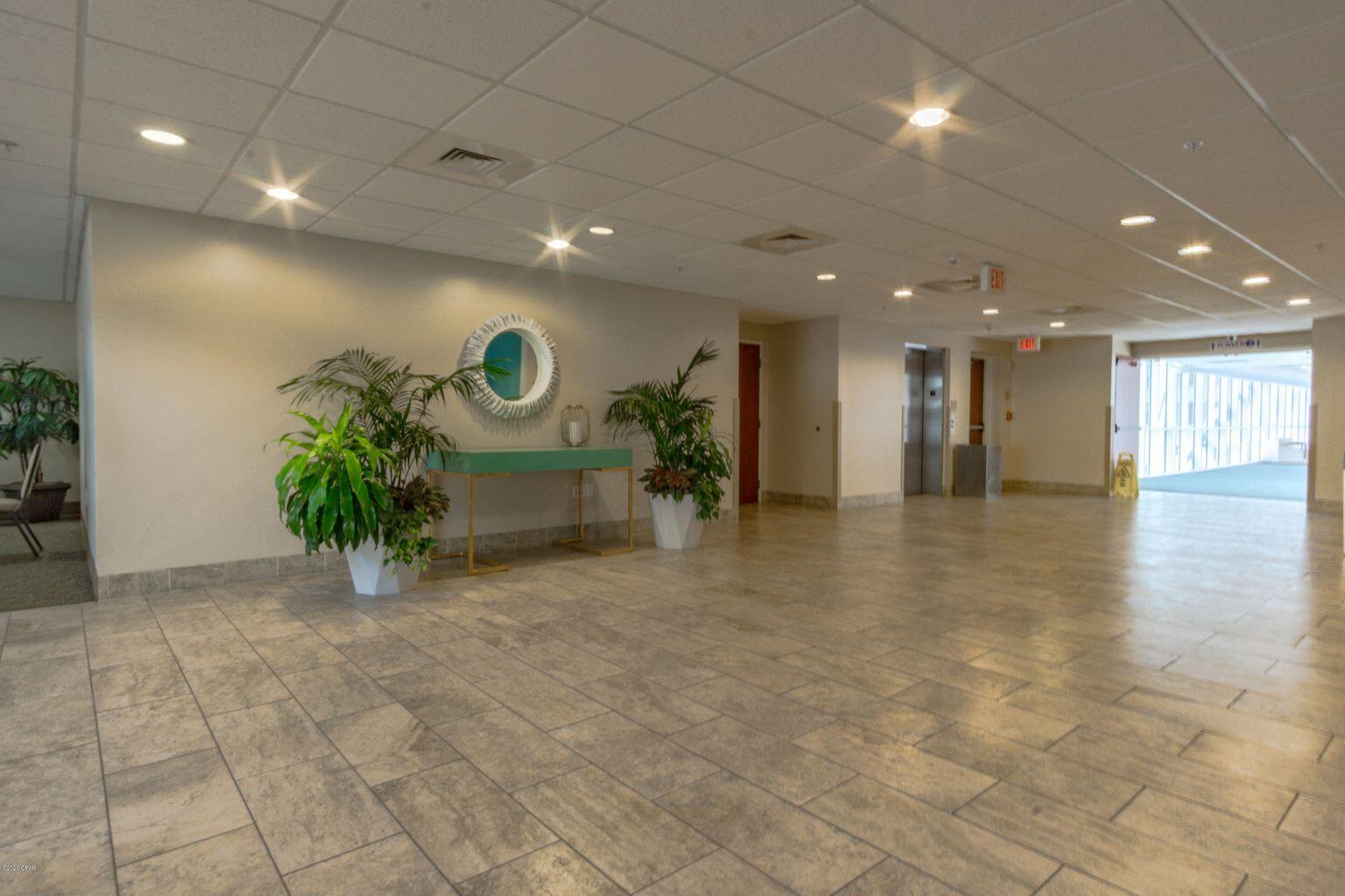 MAJESTIC BEACH TOWERS I - Residential