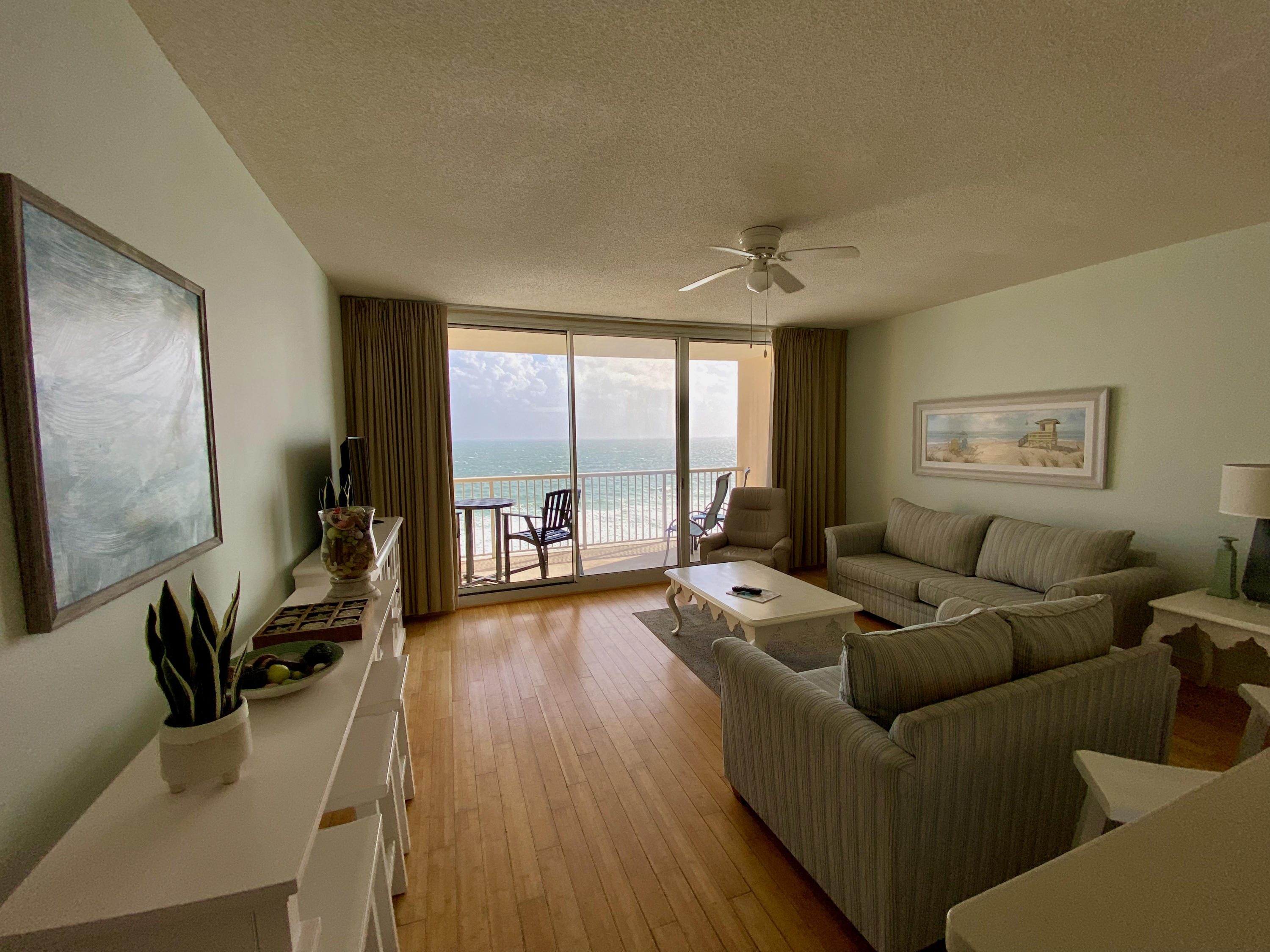 MAJESTIC BEACH TOWERS I - Residential