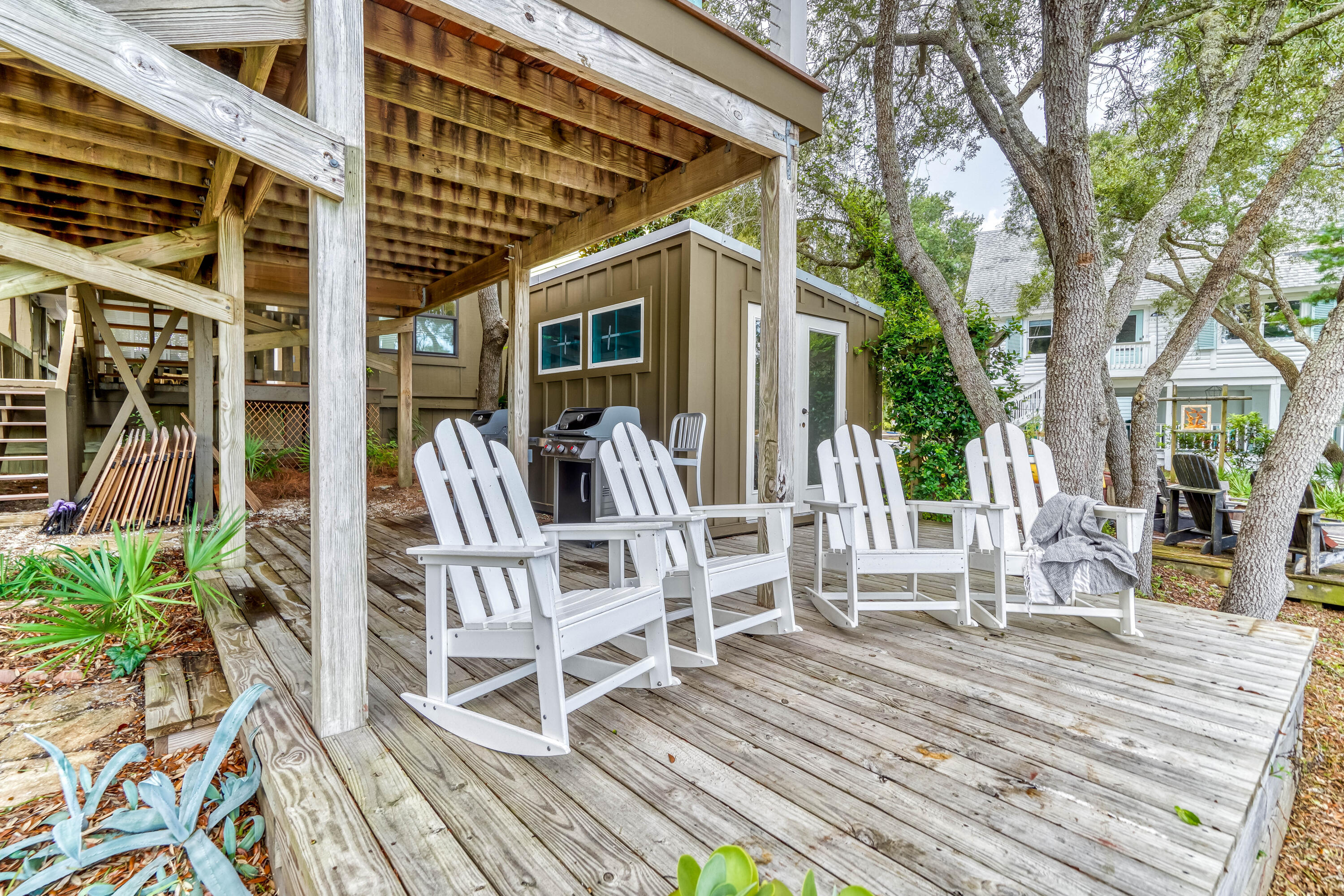COUNTRY CABINS PH 2 - Residential