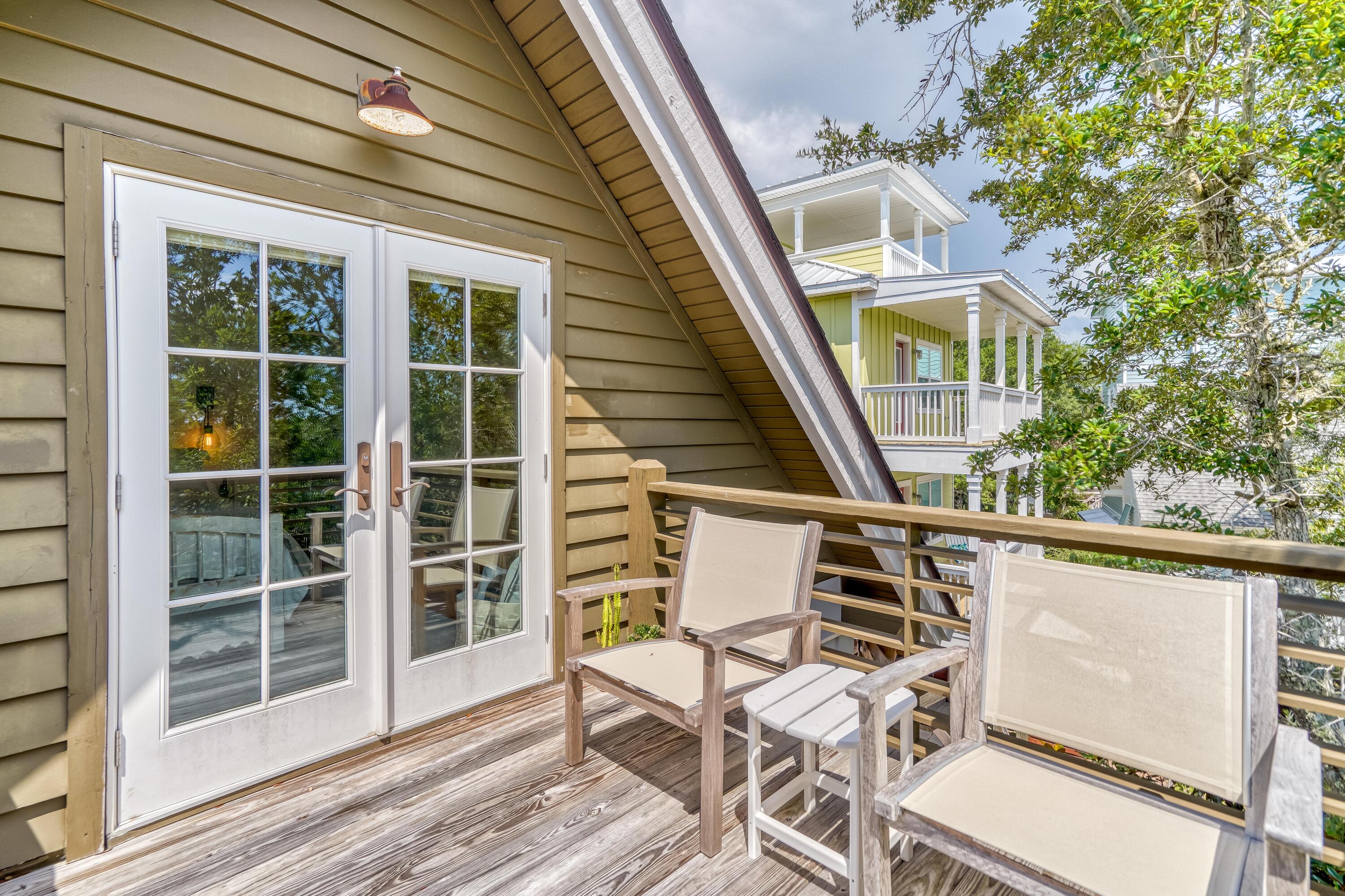 COUNTRY CABINS PH 2 - Residential