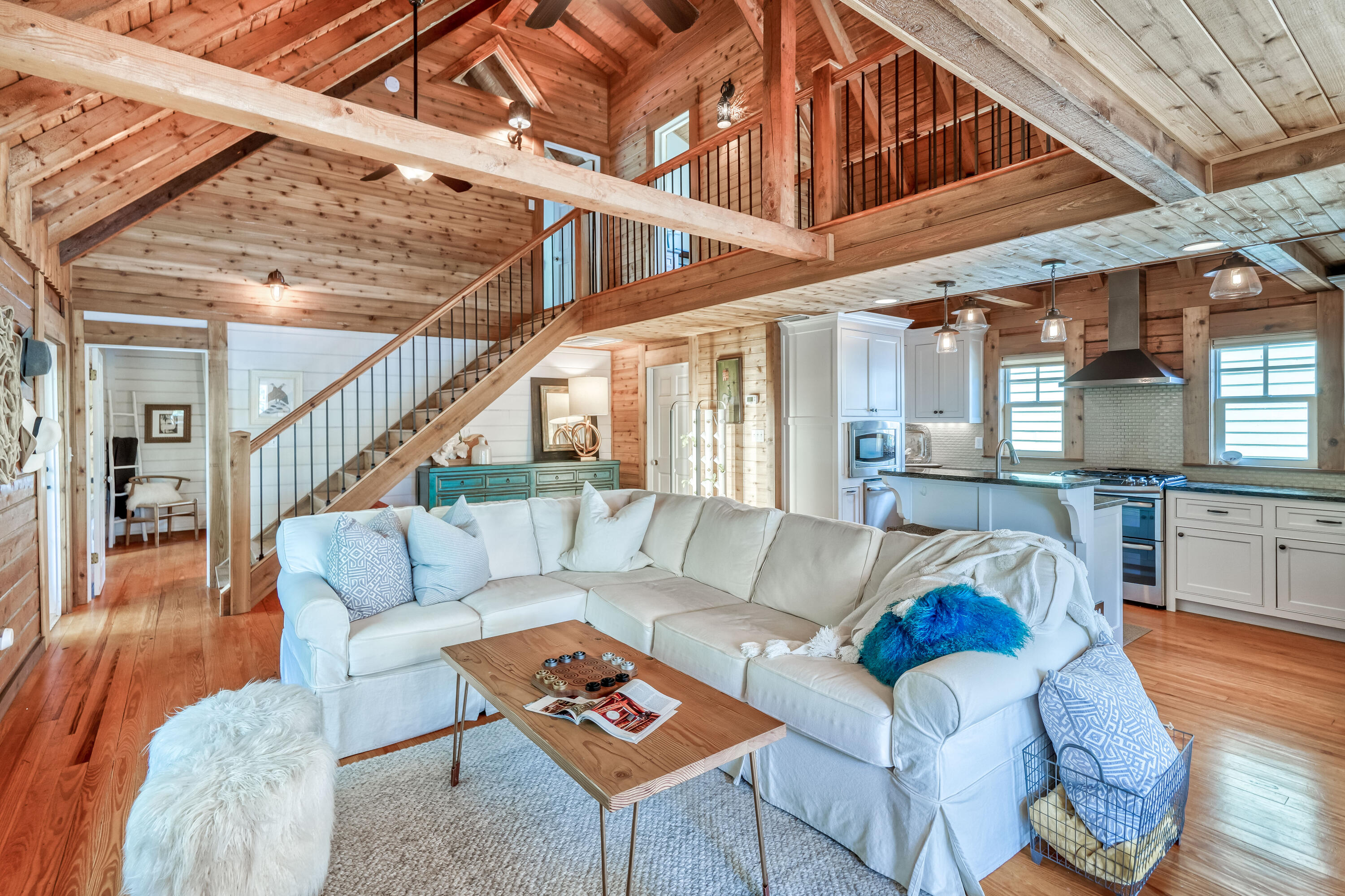 COUNTRY CABINS PH 2 - Residential