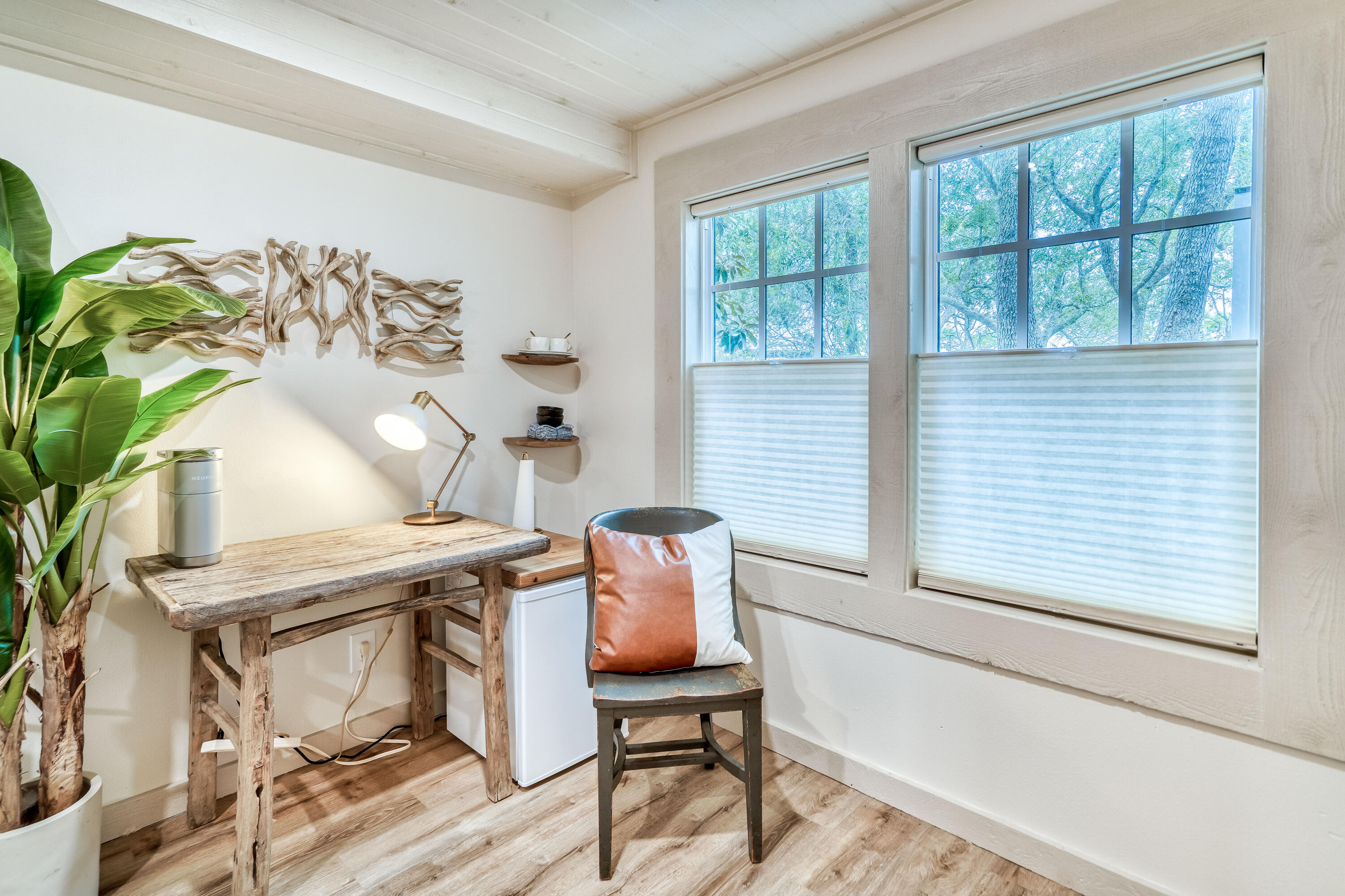 COUNTRY CABINS PH 2 - Residential