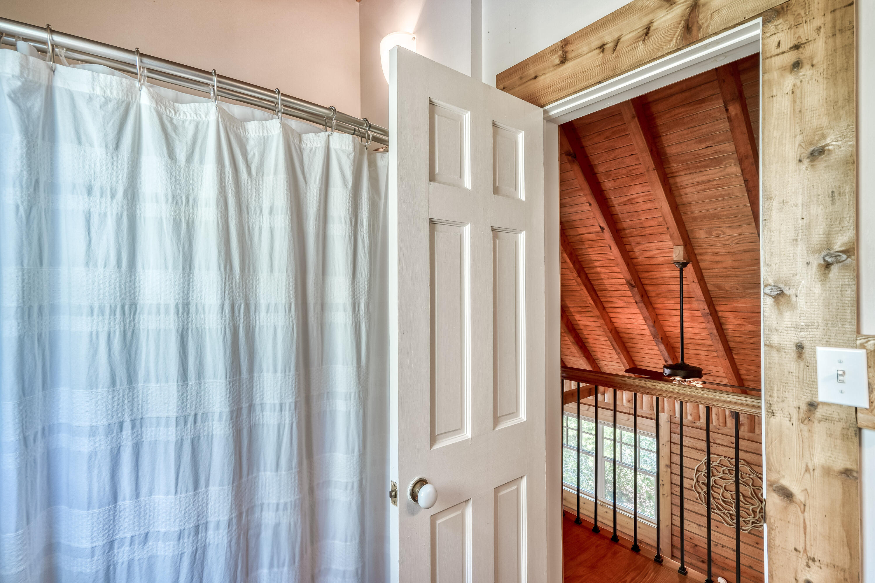 COUNTRY CABINS PH 2 - Residential