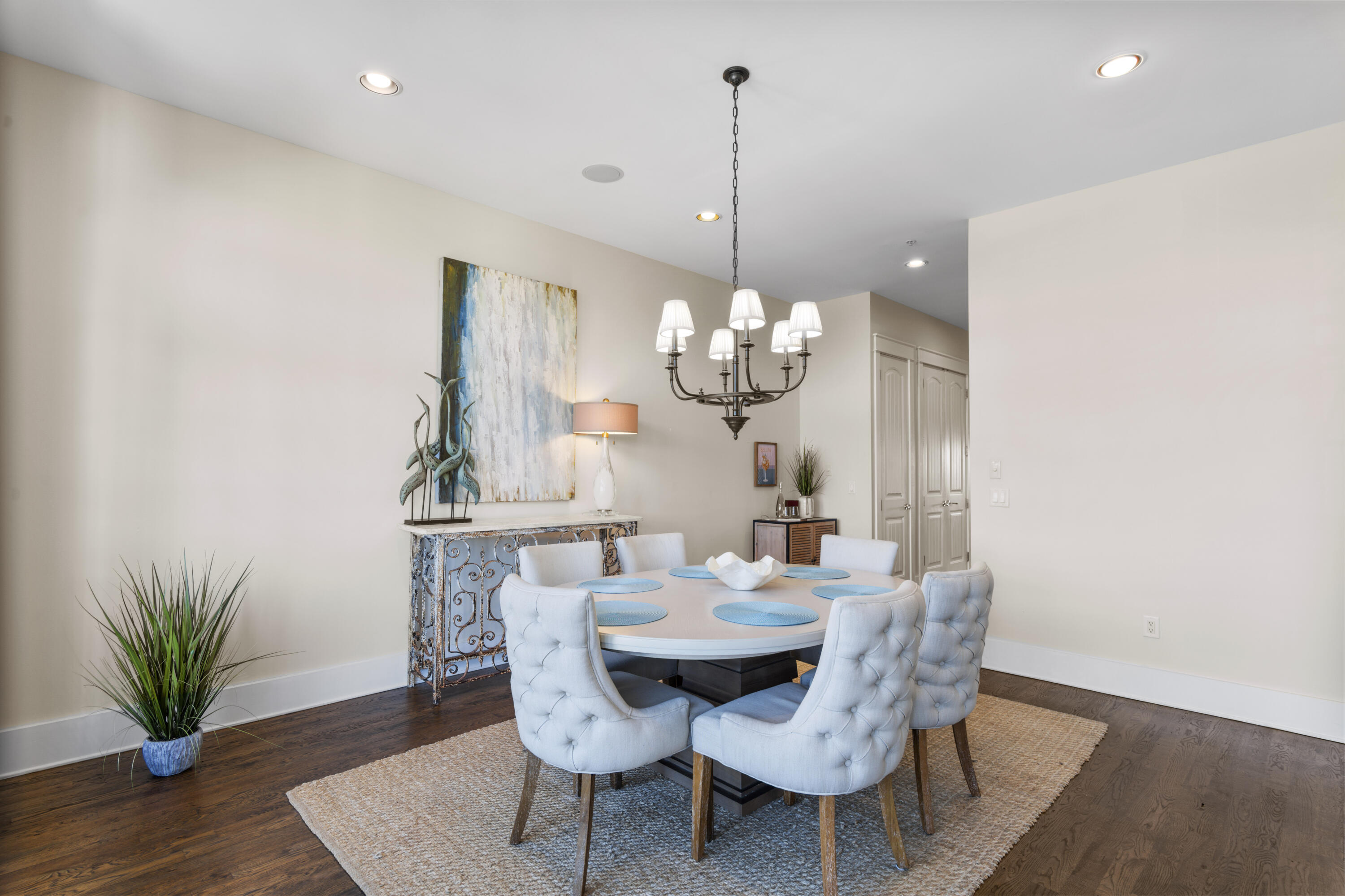 EASTERN LAKE VILLAGE - Residential
