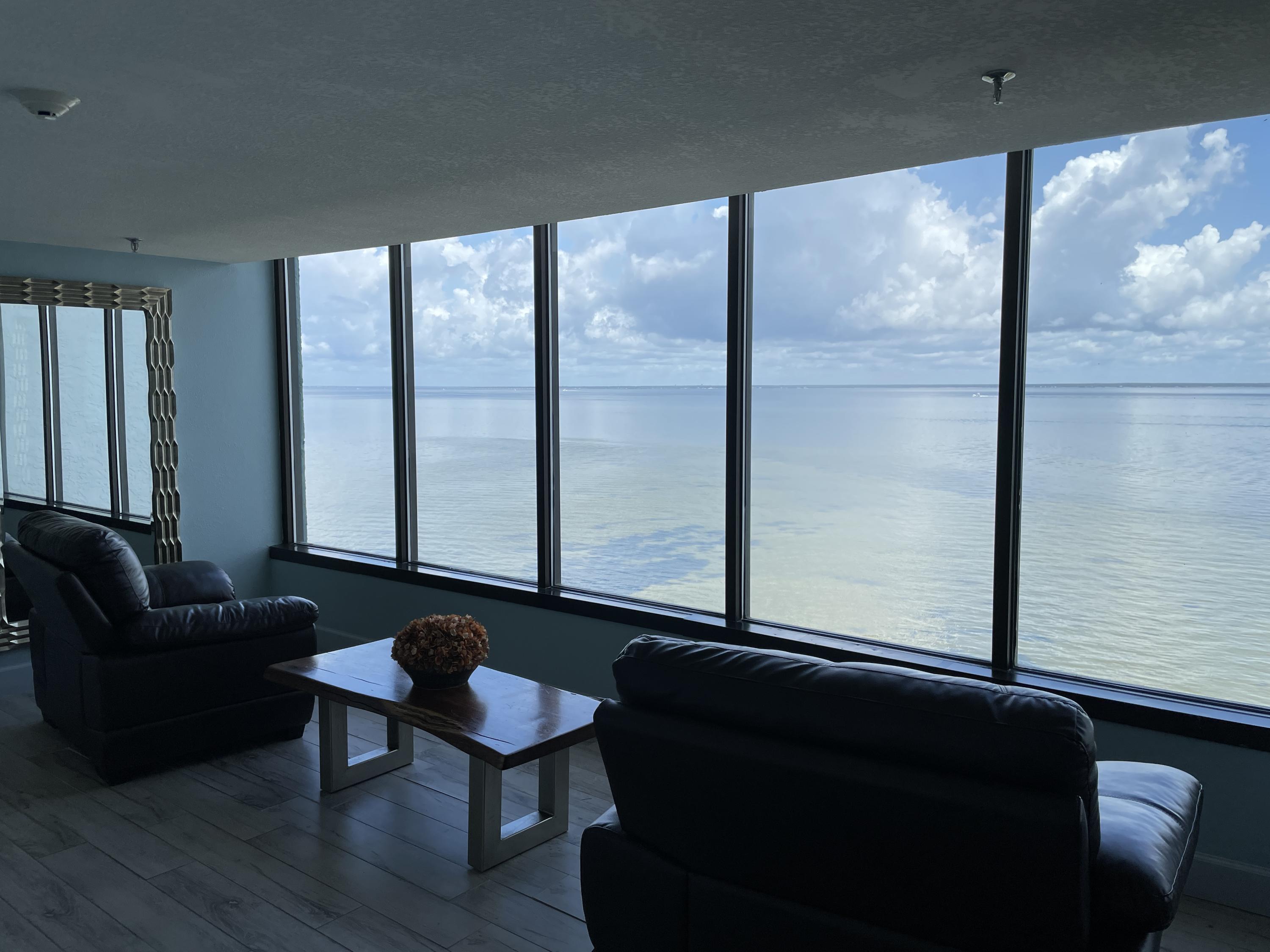 BAYSIDE CONDO SANDESTIN - Residential