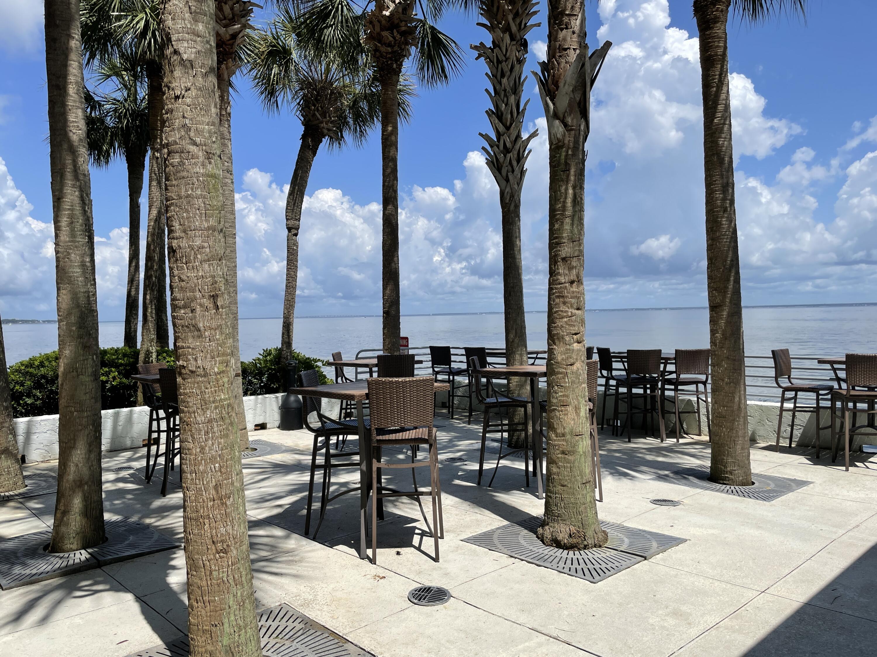 BAYSIDE CONDO SANDESTIN - Residential