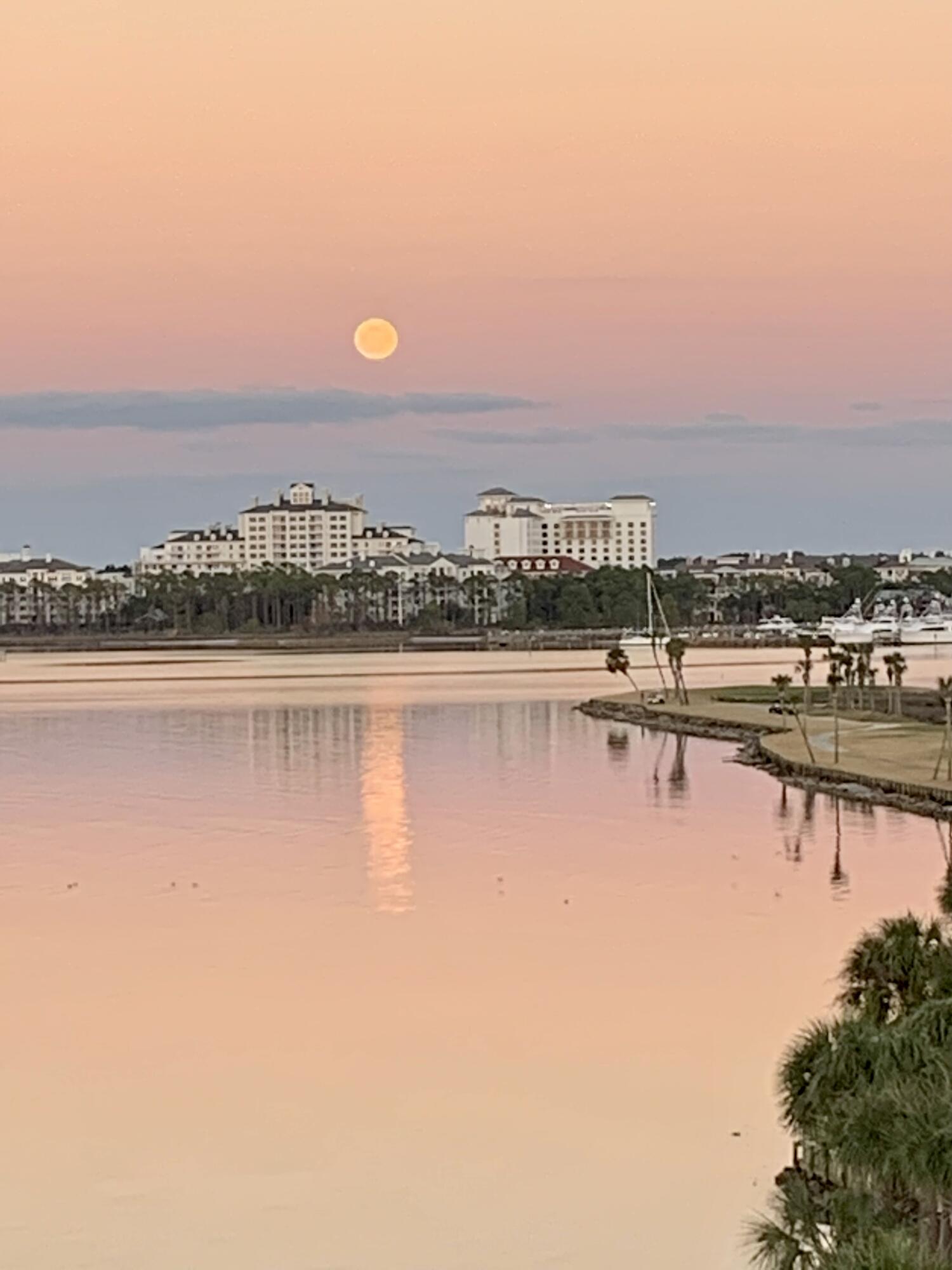 BAYSIDE CONDO SANDESTIN - Residential