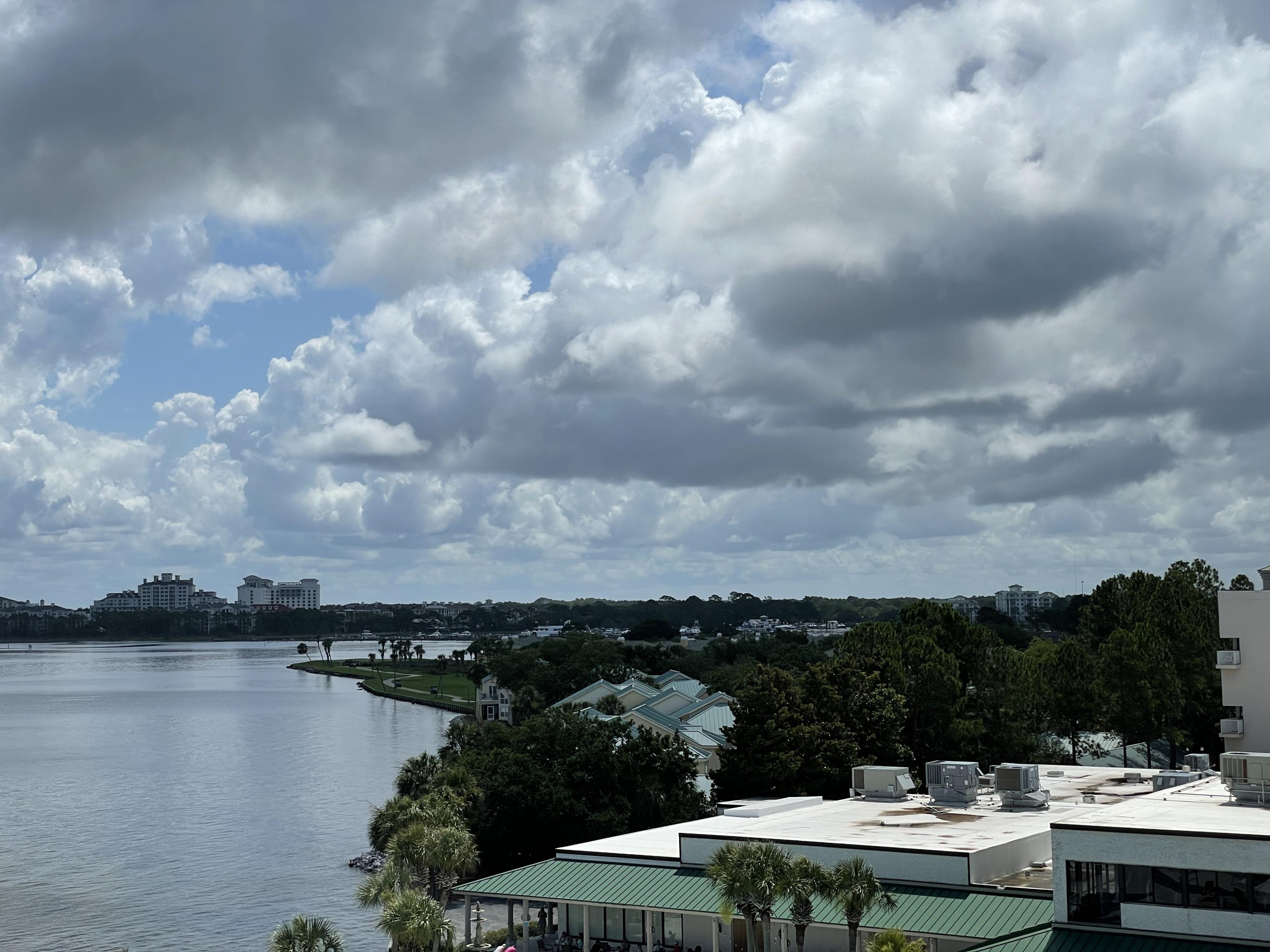 BAYSIDE CONDO SANDESTIN - Residential