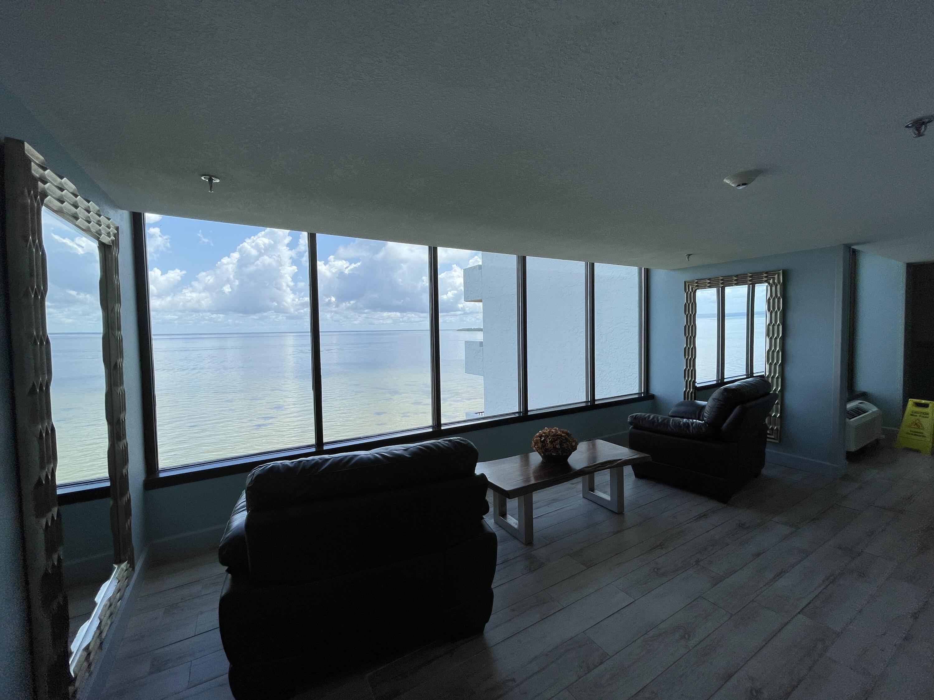 BAYSIDE CONDO SANDESTIN - Residential
