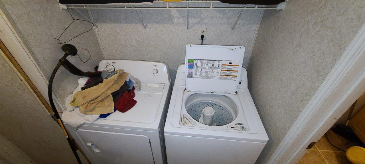 NO RECORDED SUBDIVISION - Residential