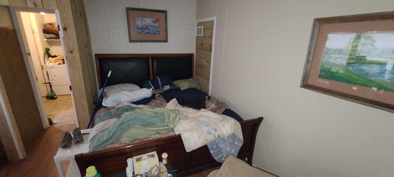 NO RECORDED SUBDIVISION - Residential