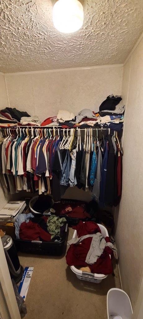 NO RECORDED SUBDIVISION - Residential