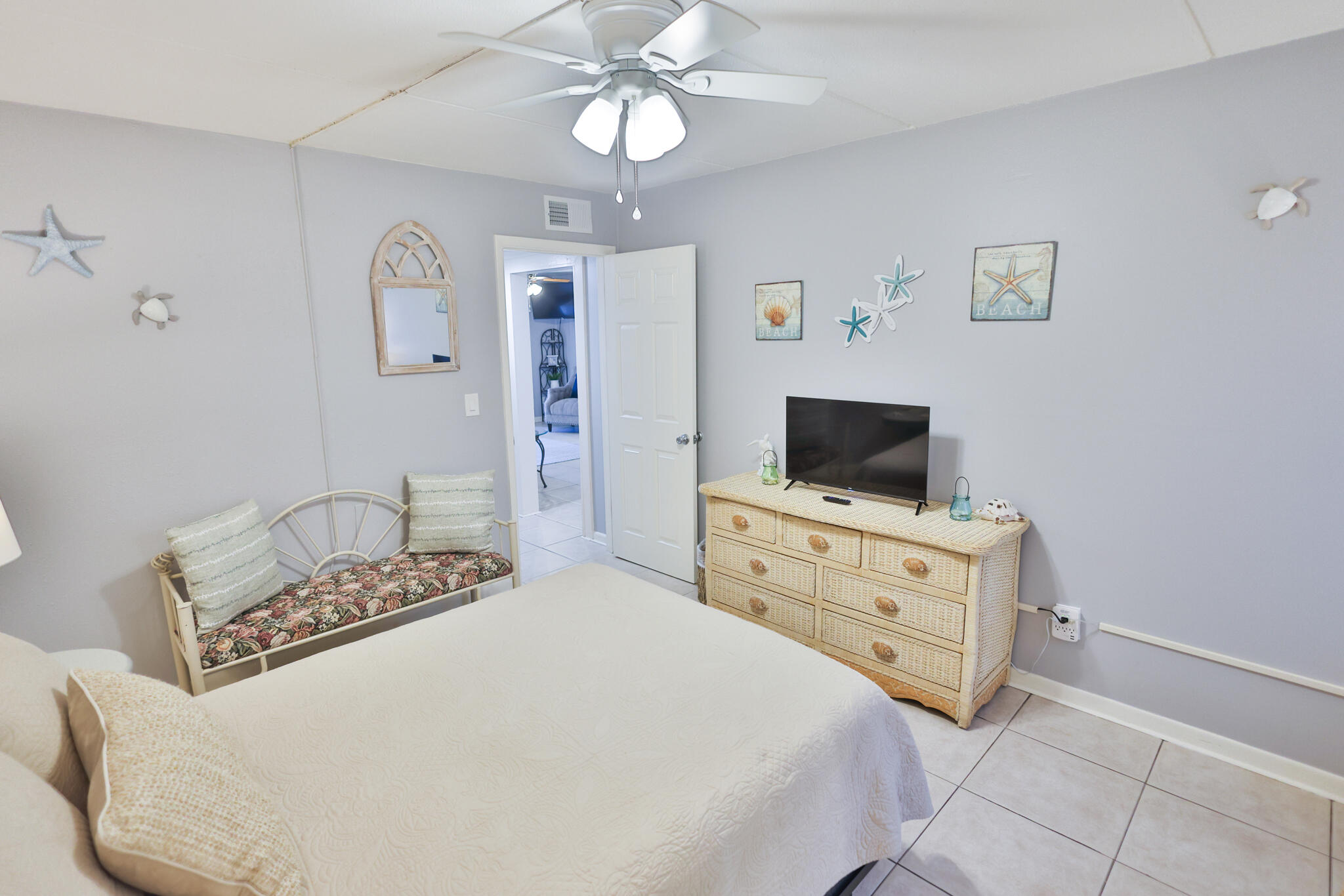 CEDARS CONDO - Residential Lease