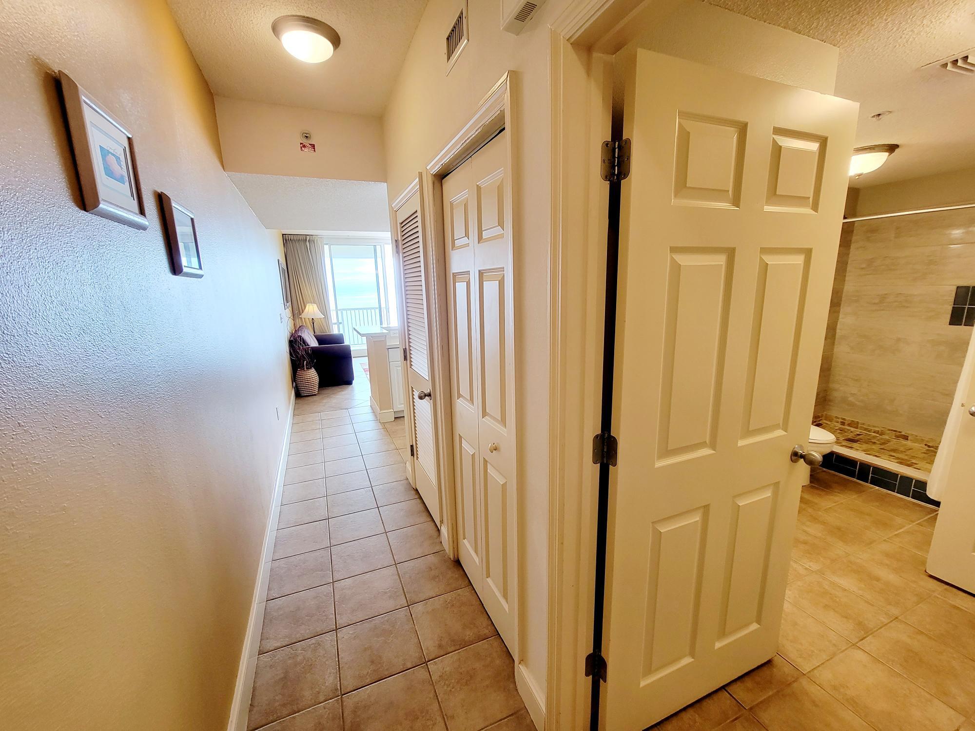 MAJESTIC BEACH TOWERS I - Residential