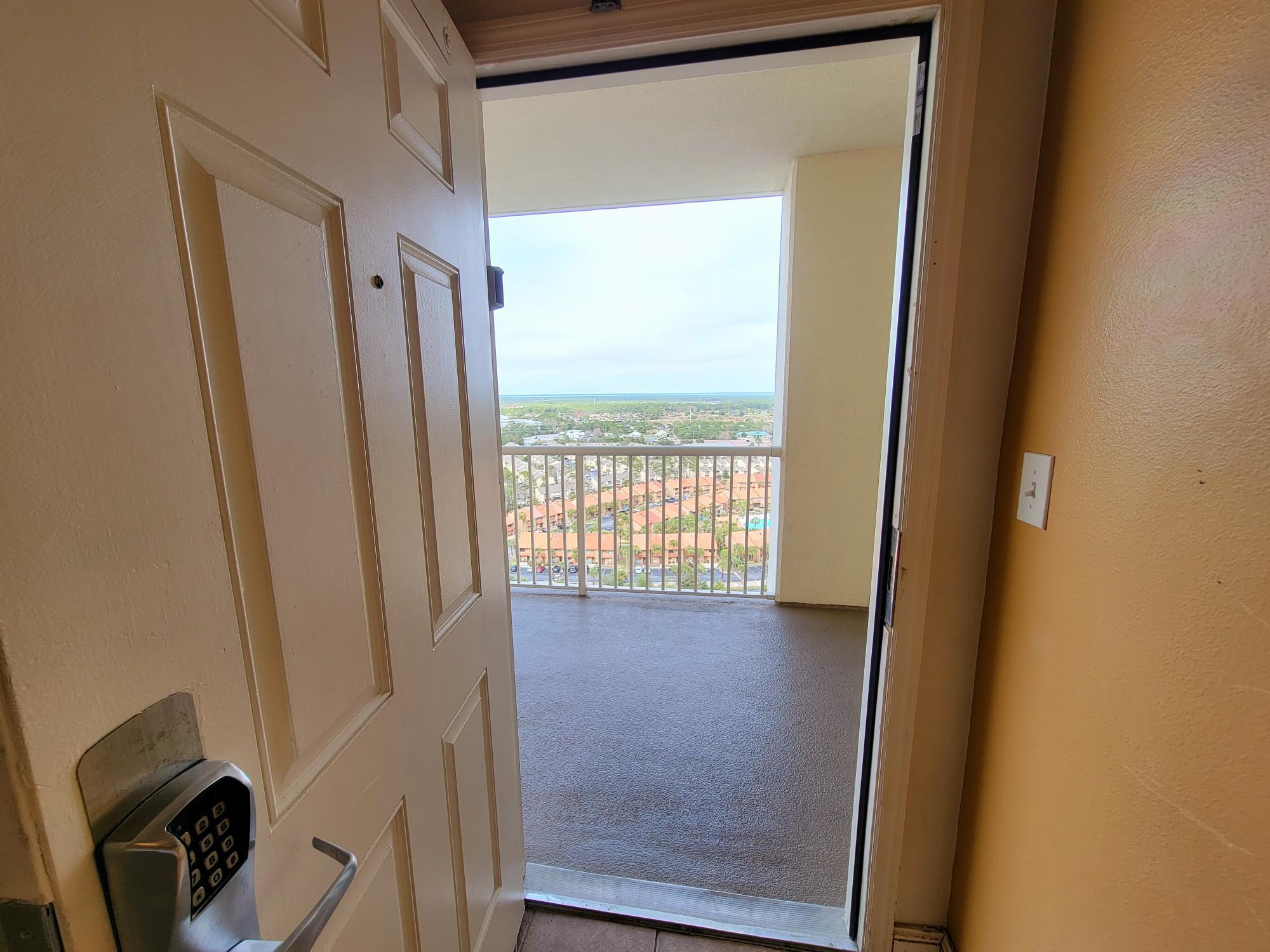 MAJESTIC BEACH TOWERS I - Residential