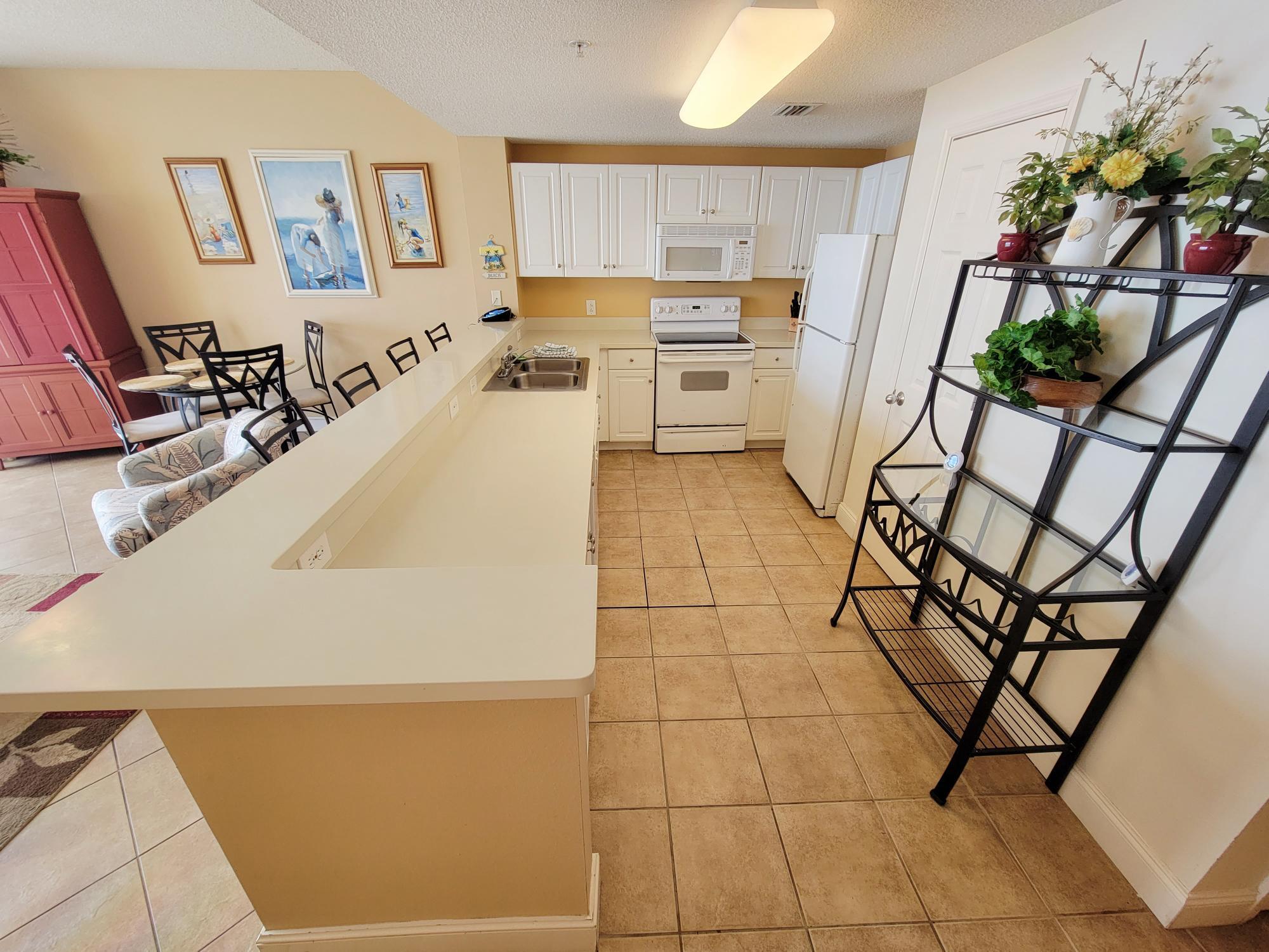 MAJESTIC BEACH TOWERS I - Residential