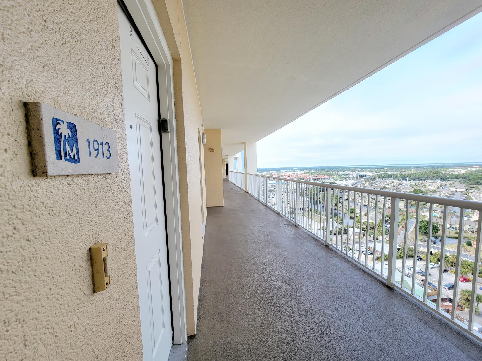 MAJESTIC BEACH TOWERS I - Residential