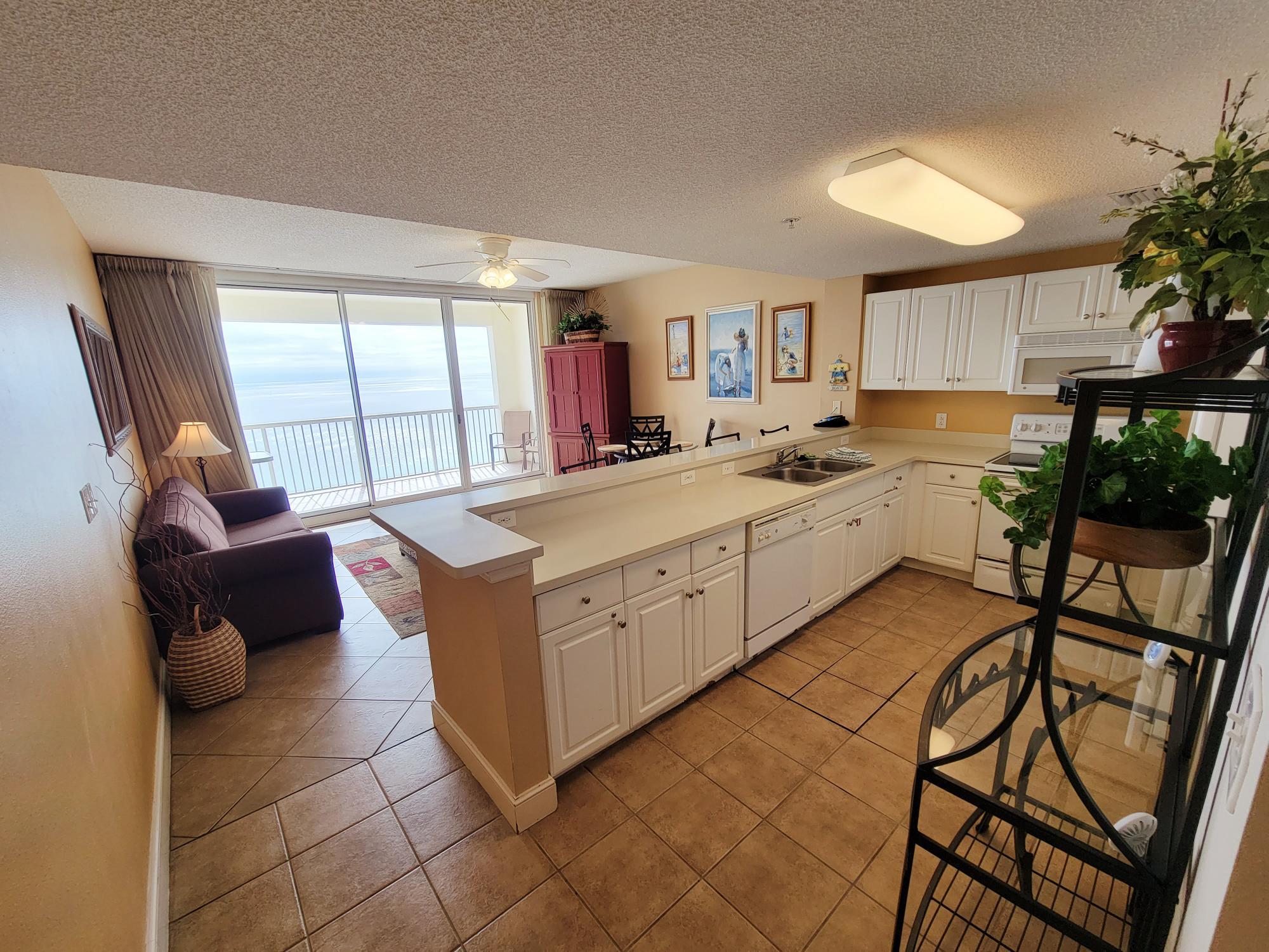 MAJESTIC BEACH TOWERS I - Residential