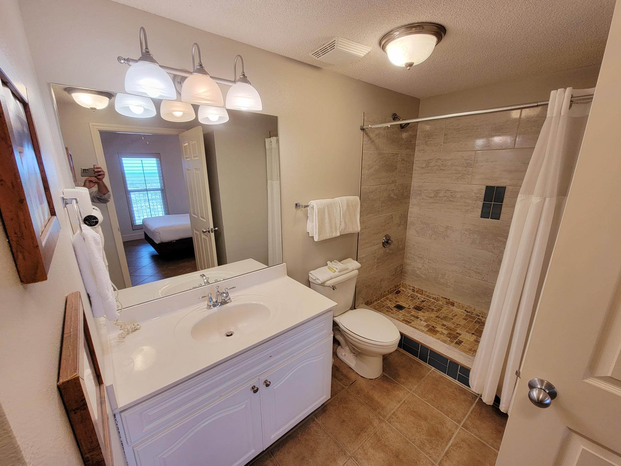 MAJESTIC BEACH TOWERS I - Residential