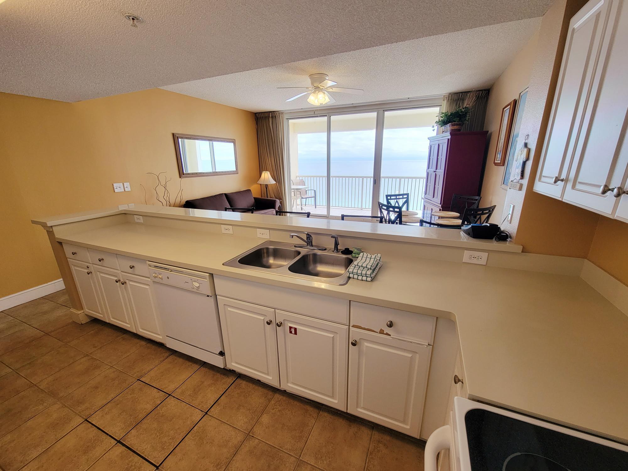 MAJESTIC BEACH TOWERS I - Residential