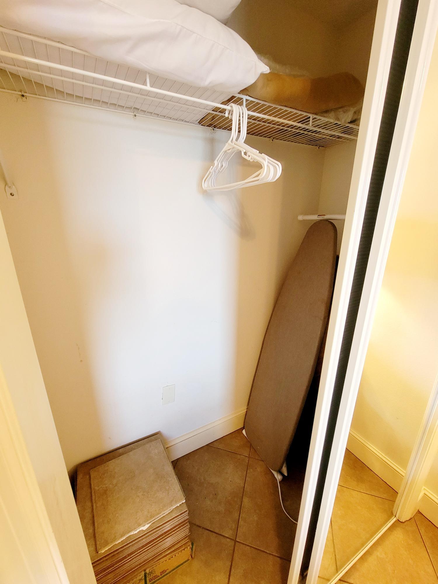 MAJESTIC BEACH TOWERS I - Residential