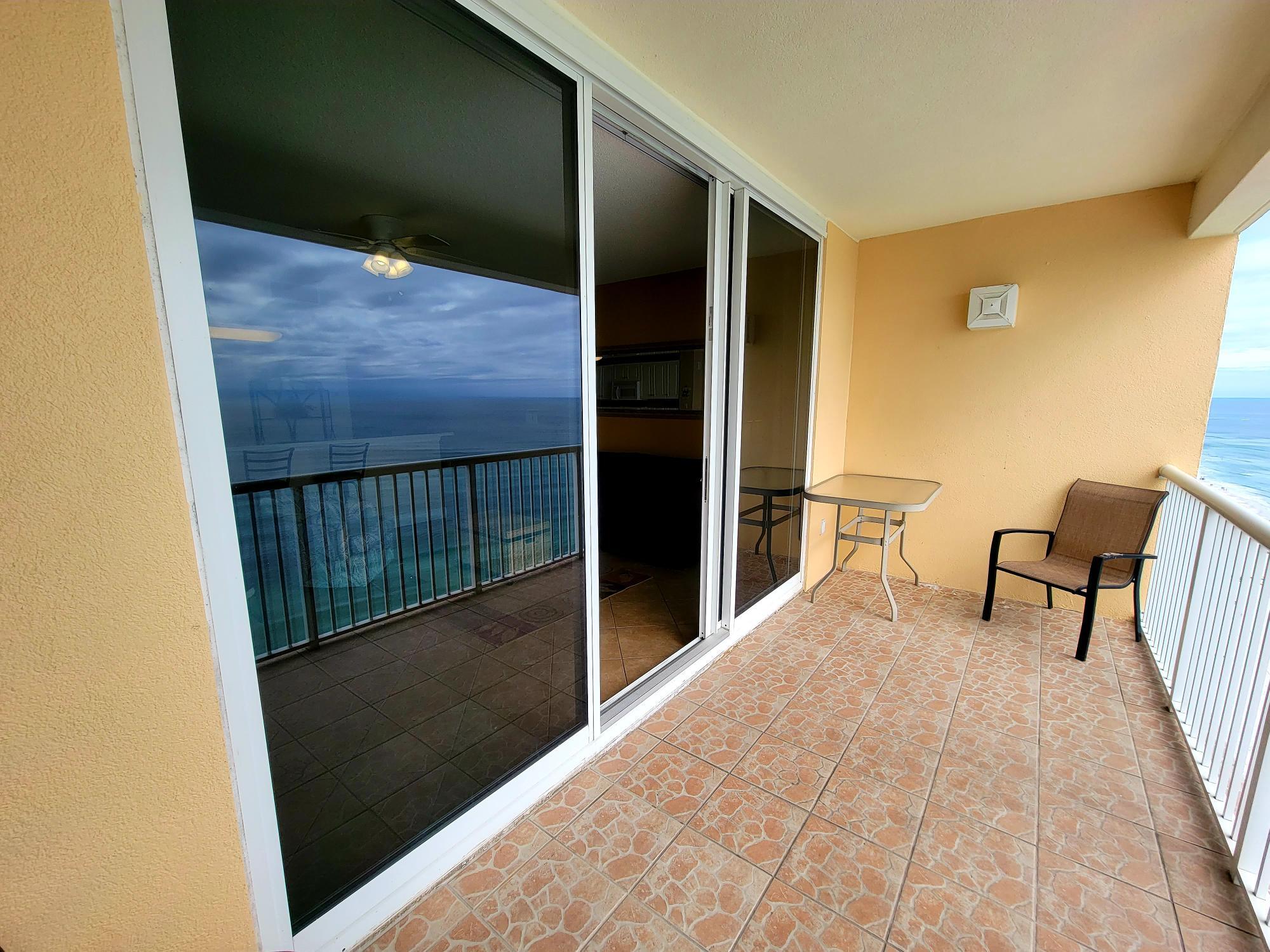 MAJESTIC BEACH TOWERS I - Residential