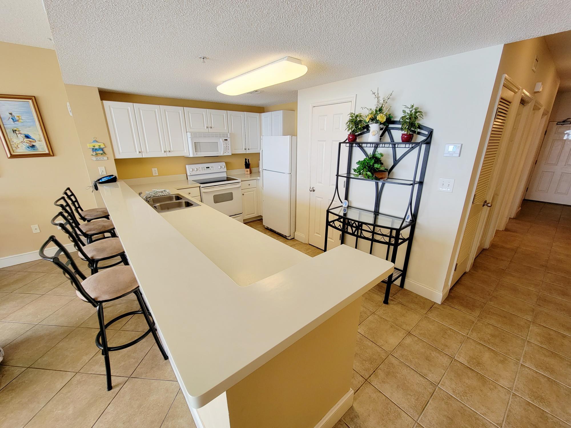 MAJESTIC BEACH TOWERS I - Residential