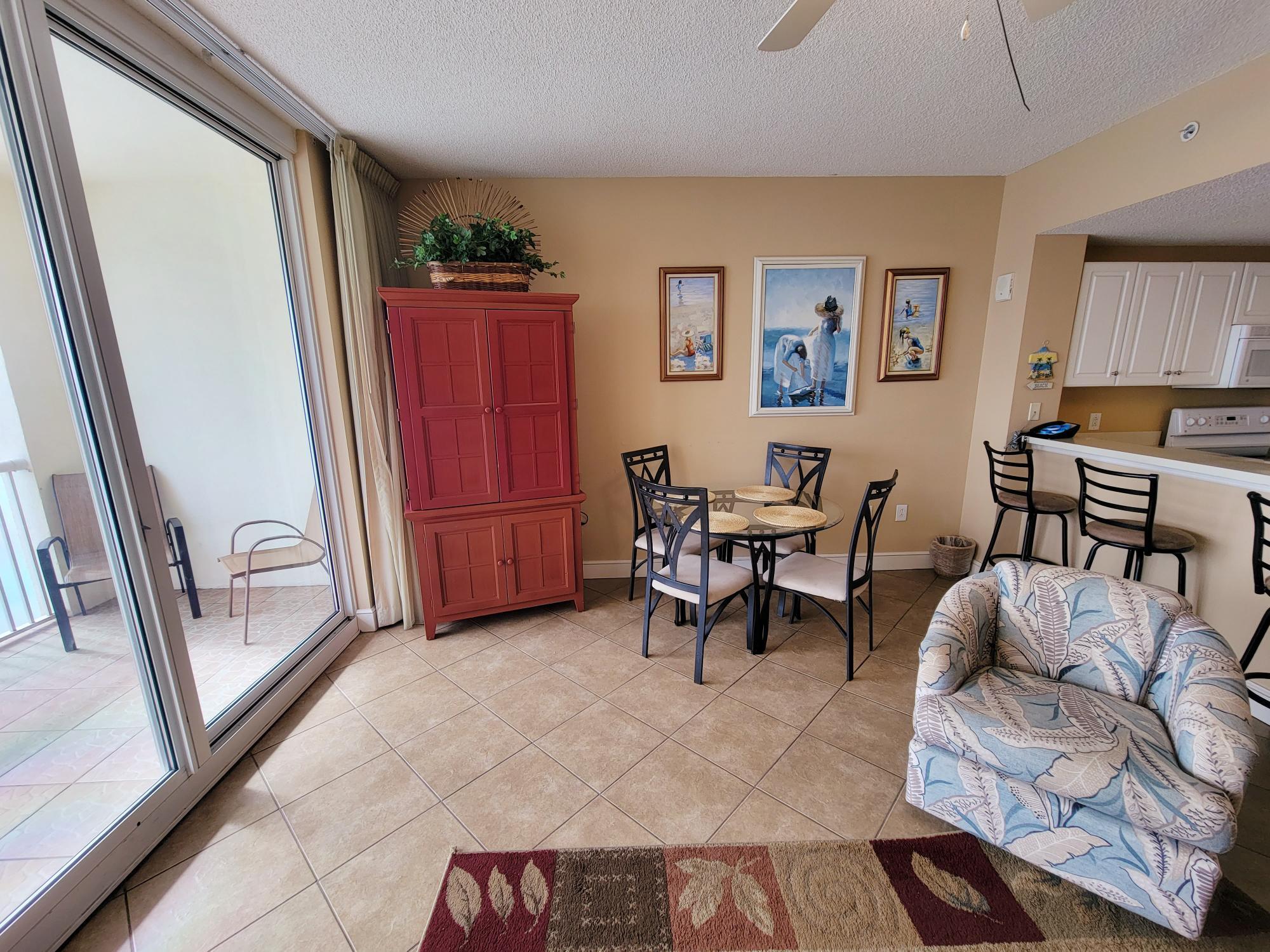 MAJESTIC BEACH TOWERS I - Residential