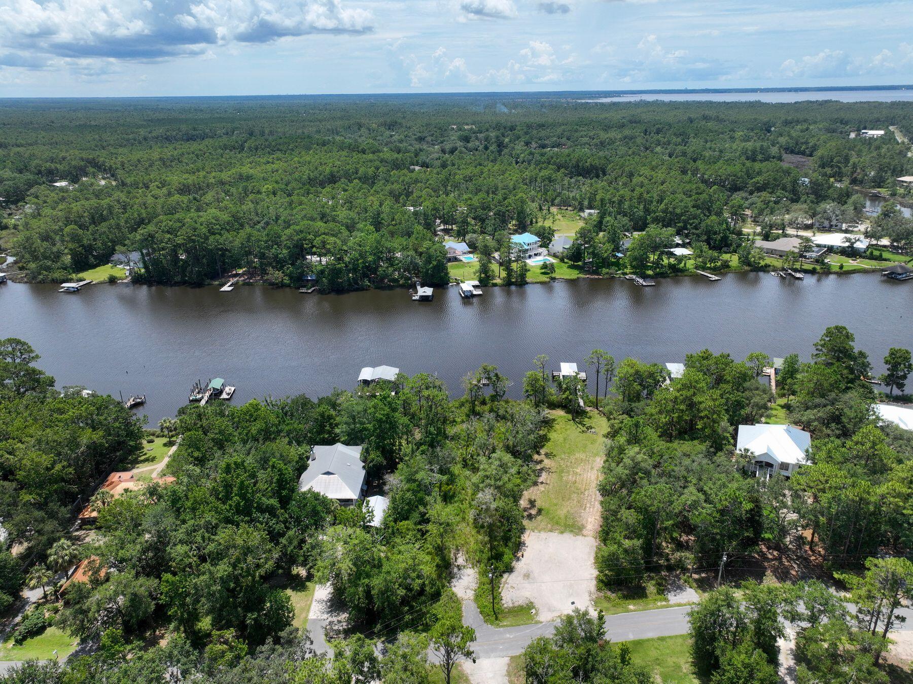 NO RECORDED SUBDIVISION - Land