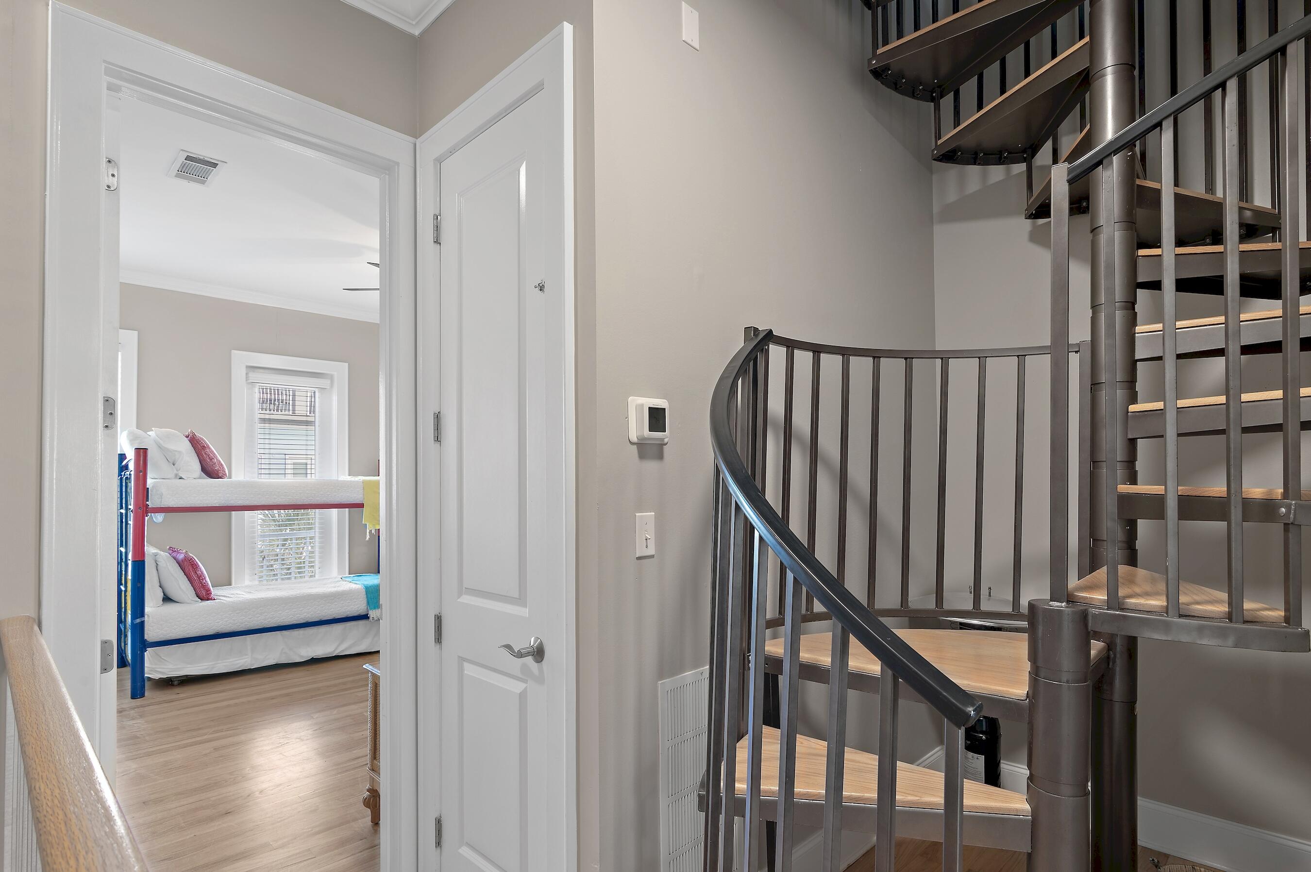 SUMMER PLACE - Residential