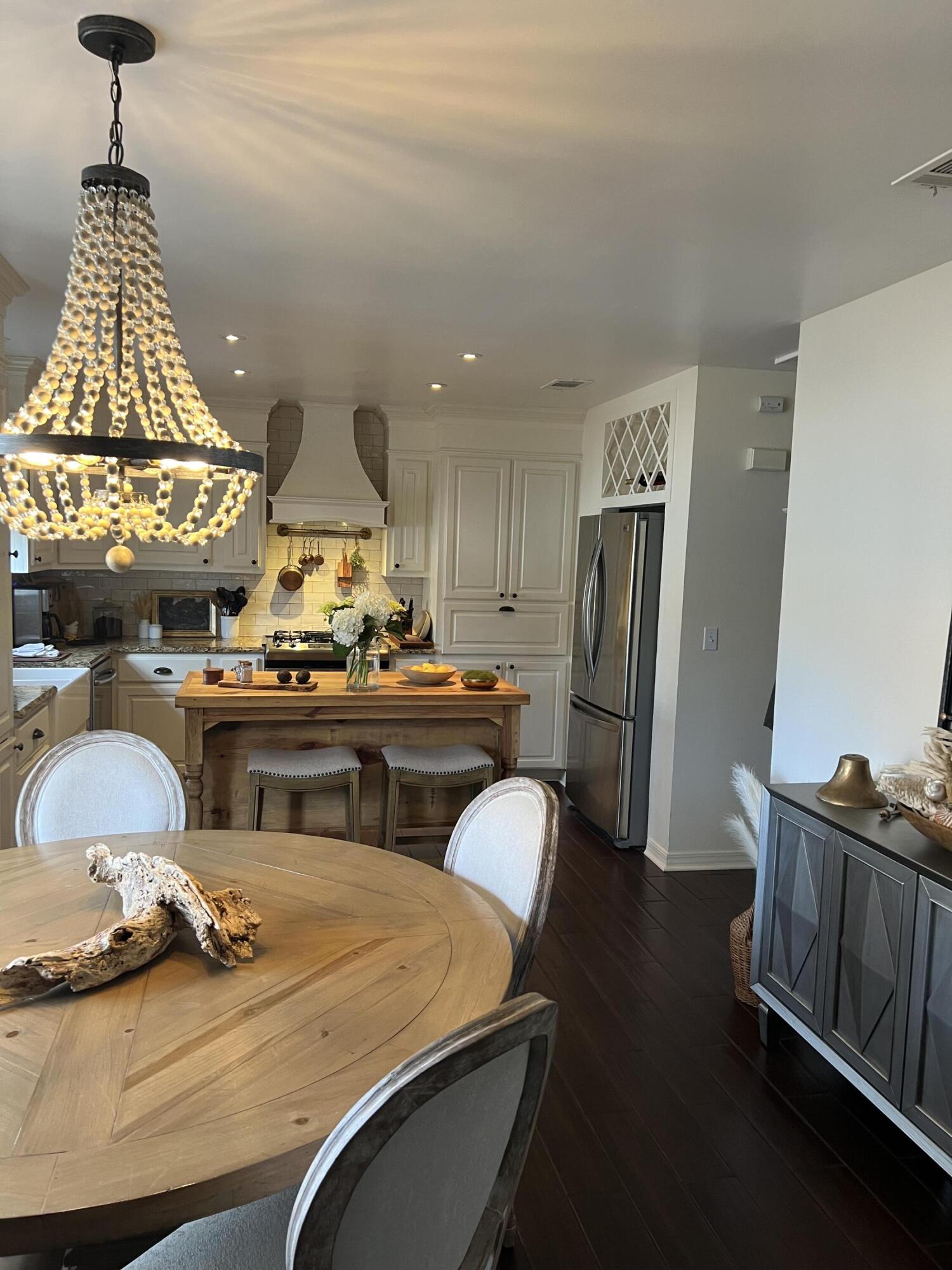 CRYSTAL BEACH COTTAGES - Residential