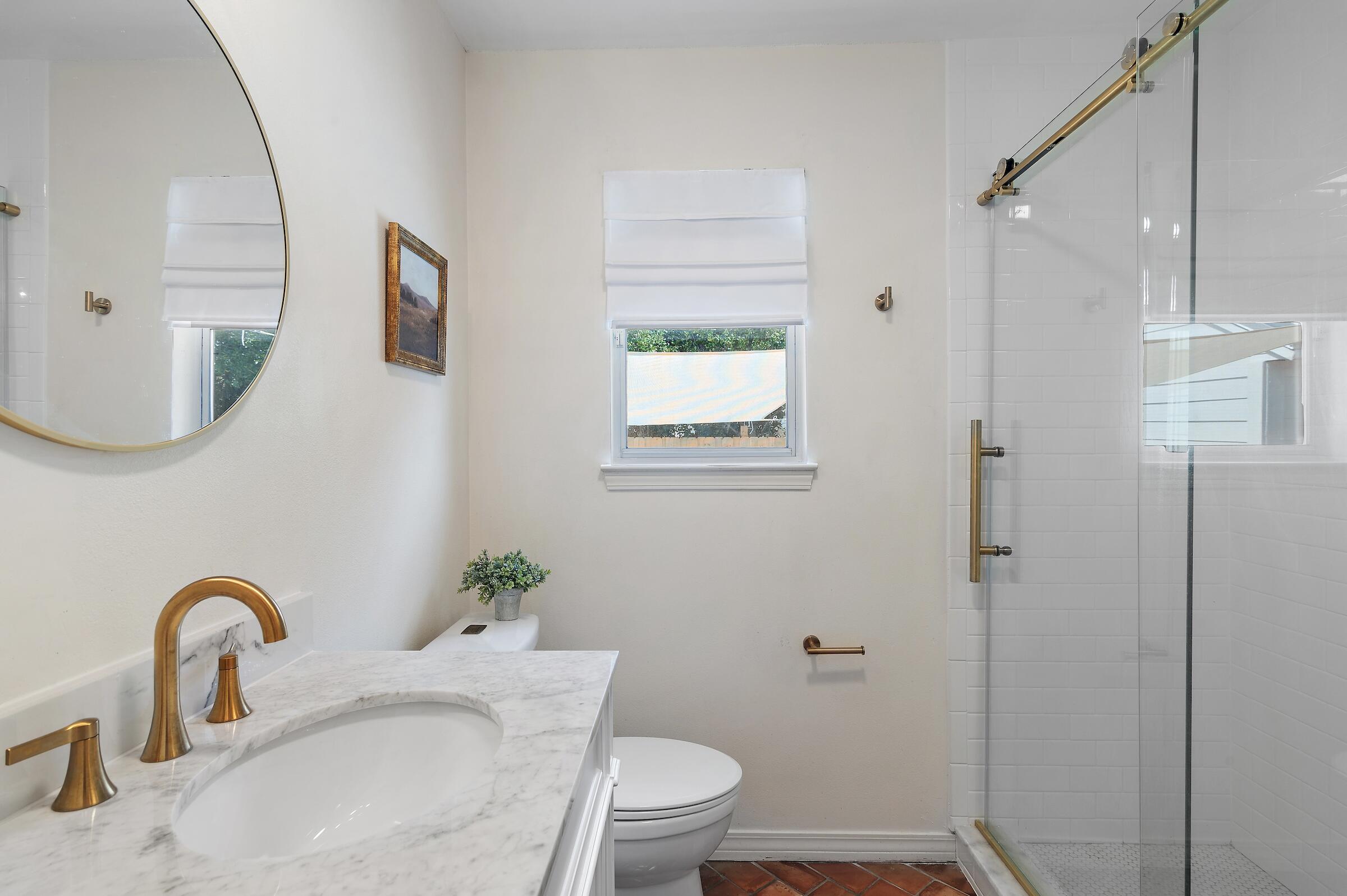 CRYSTAL BEACH COTTAGES - Residential