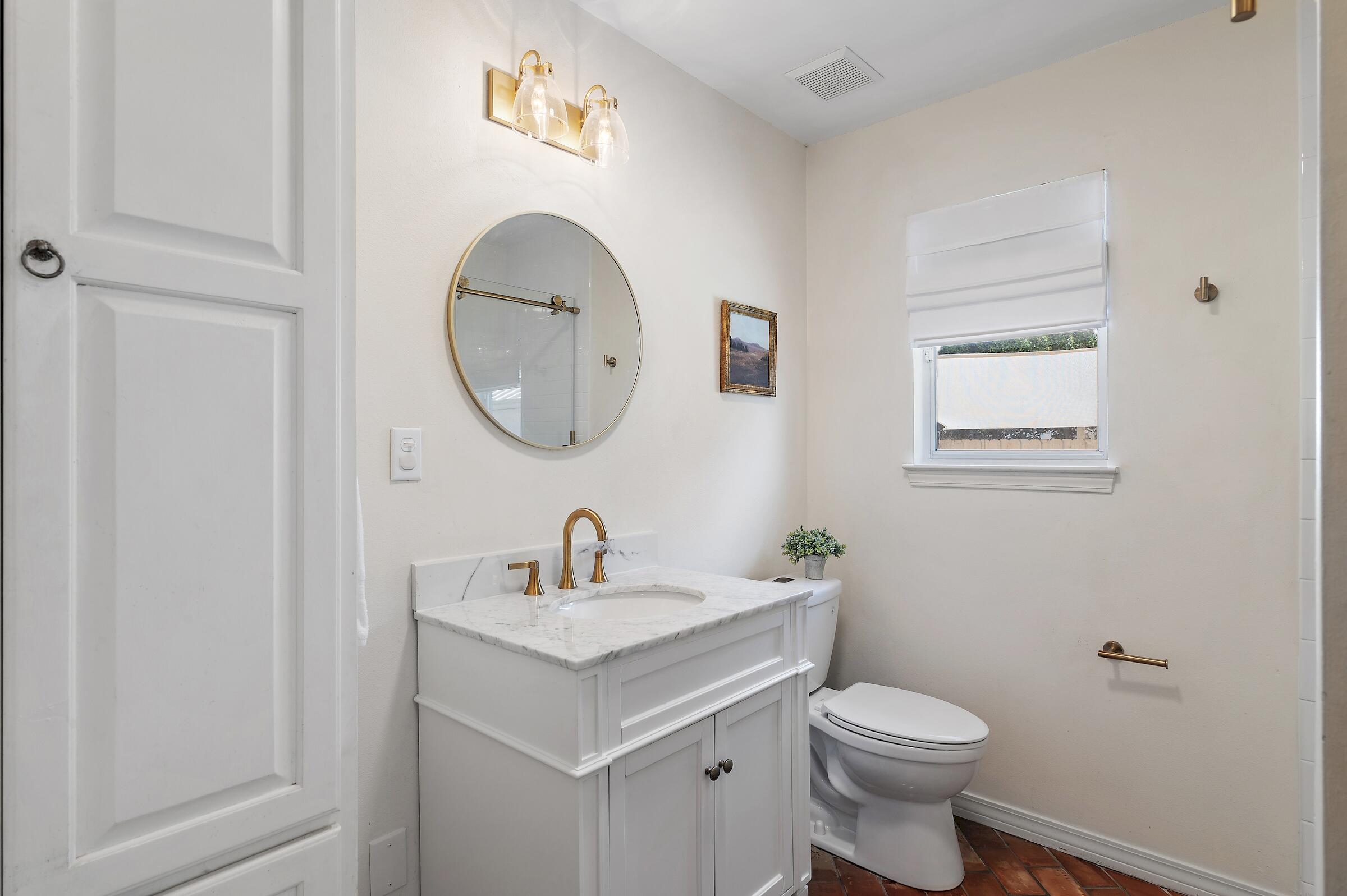 CRYSTAL BEACH COTTAGES - Residential