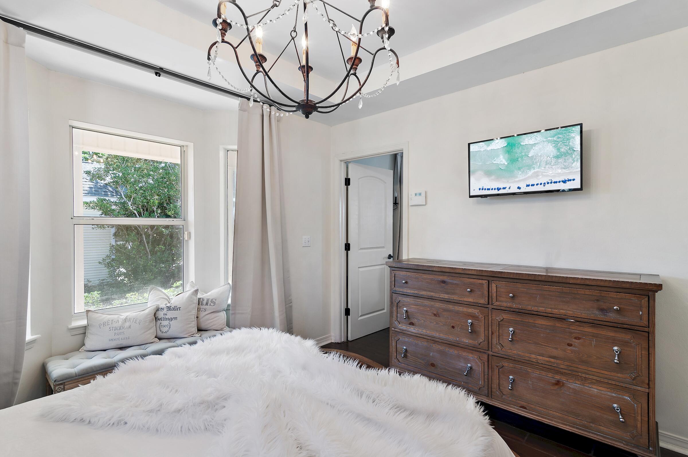 CRYSTAL BEACH COTTAGES - Residential