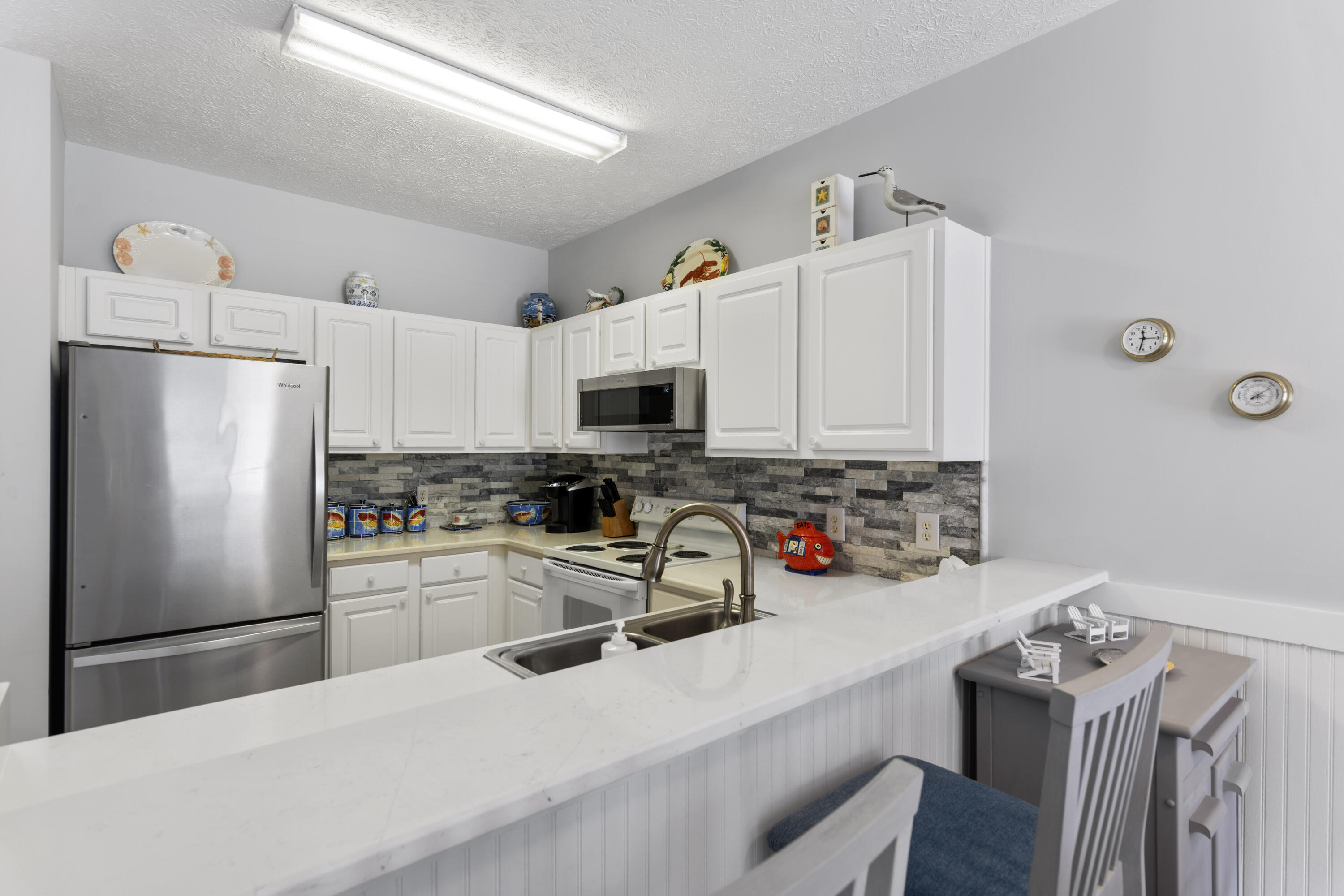HERONS WATCH CONDO PH 2 - Residential