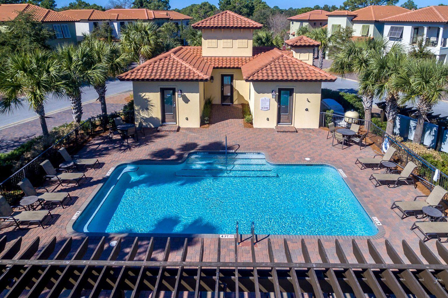 VILLA LAGO - Residential