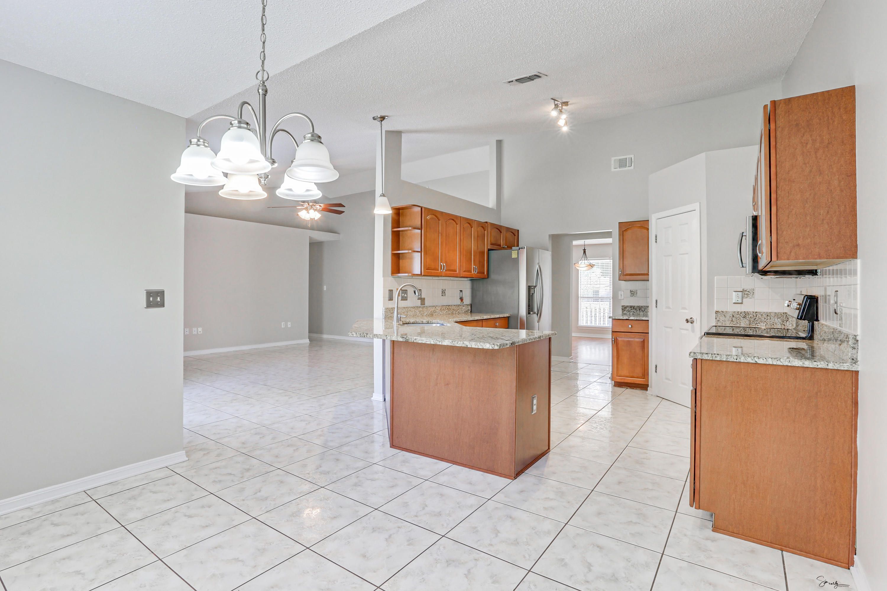 CORONADO VILLAGE PH 3 - Residential