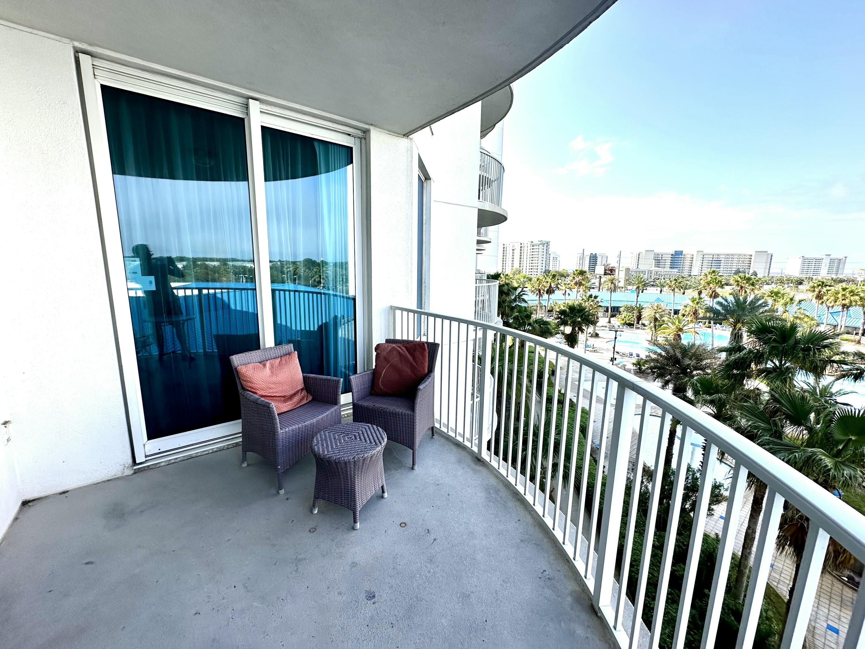 THE PALMS OF DESTIN - Residential