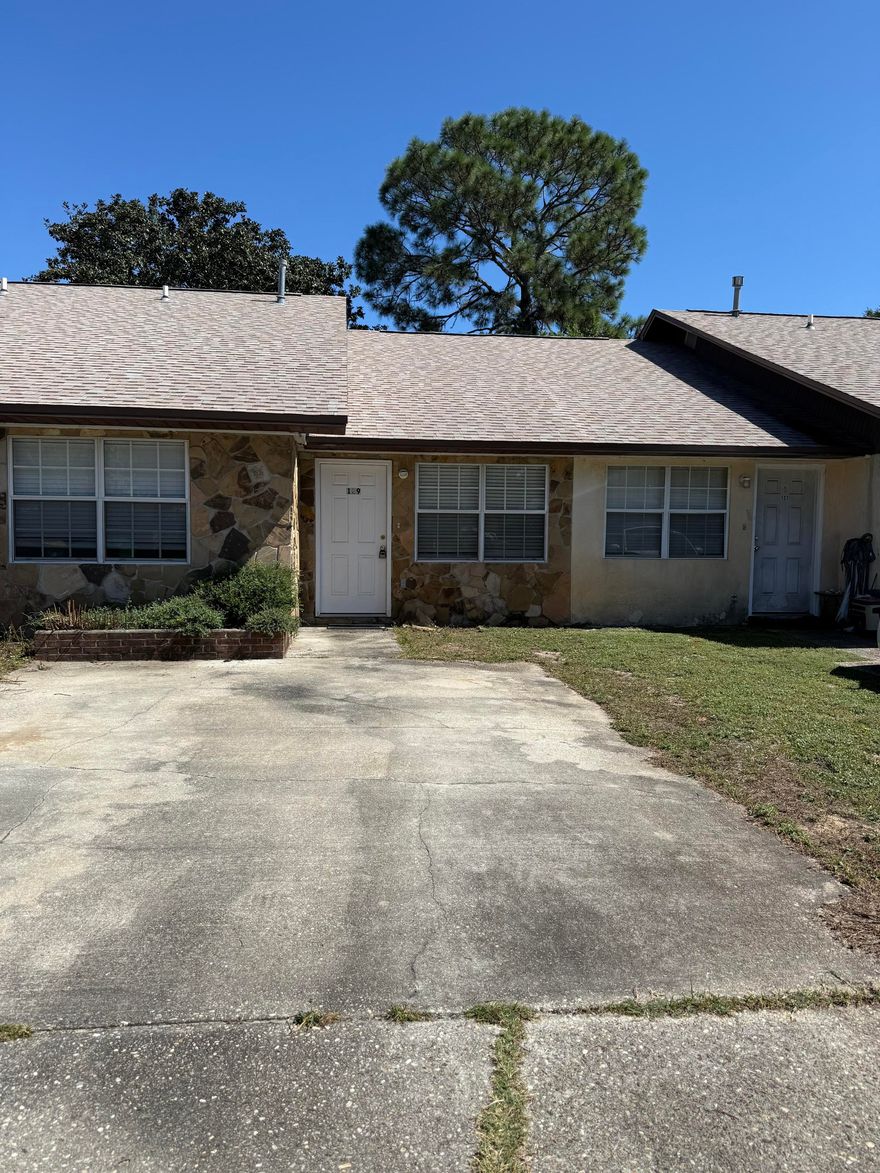 Well maintained duplex centrally located in Fort Walton Beach. Recently updated carpet, flooring and paint throughout. 2 bed 2 full baths with new fixtures. Large driveway. Indoor, large laundry room. Lots of storage. Owner will consider pets with $250 non-refundable pet fee. Owner will also consider roommates. No smoking.