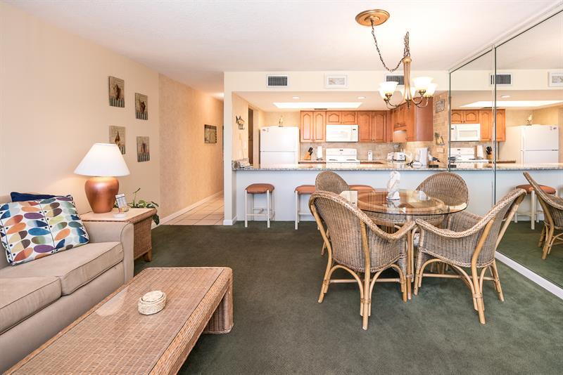 DESTIN BEACH CLUB - Residential