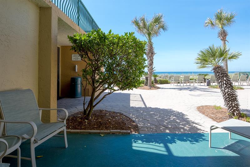 DESTIN BEACH CLUB - Residential