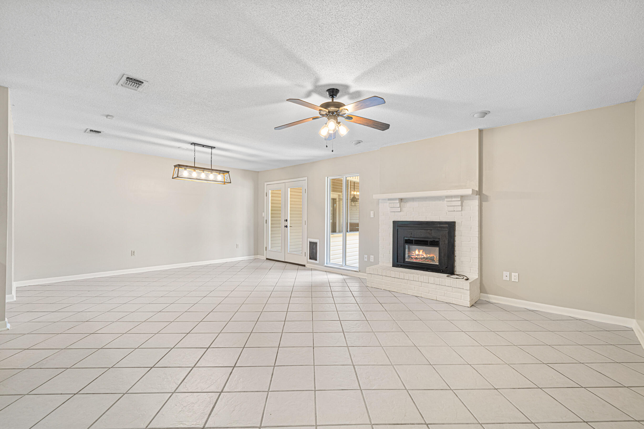 PALM ESTATES UNIT 1 - Residential